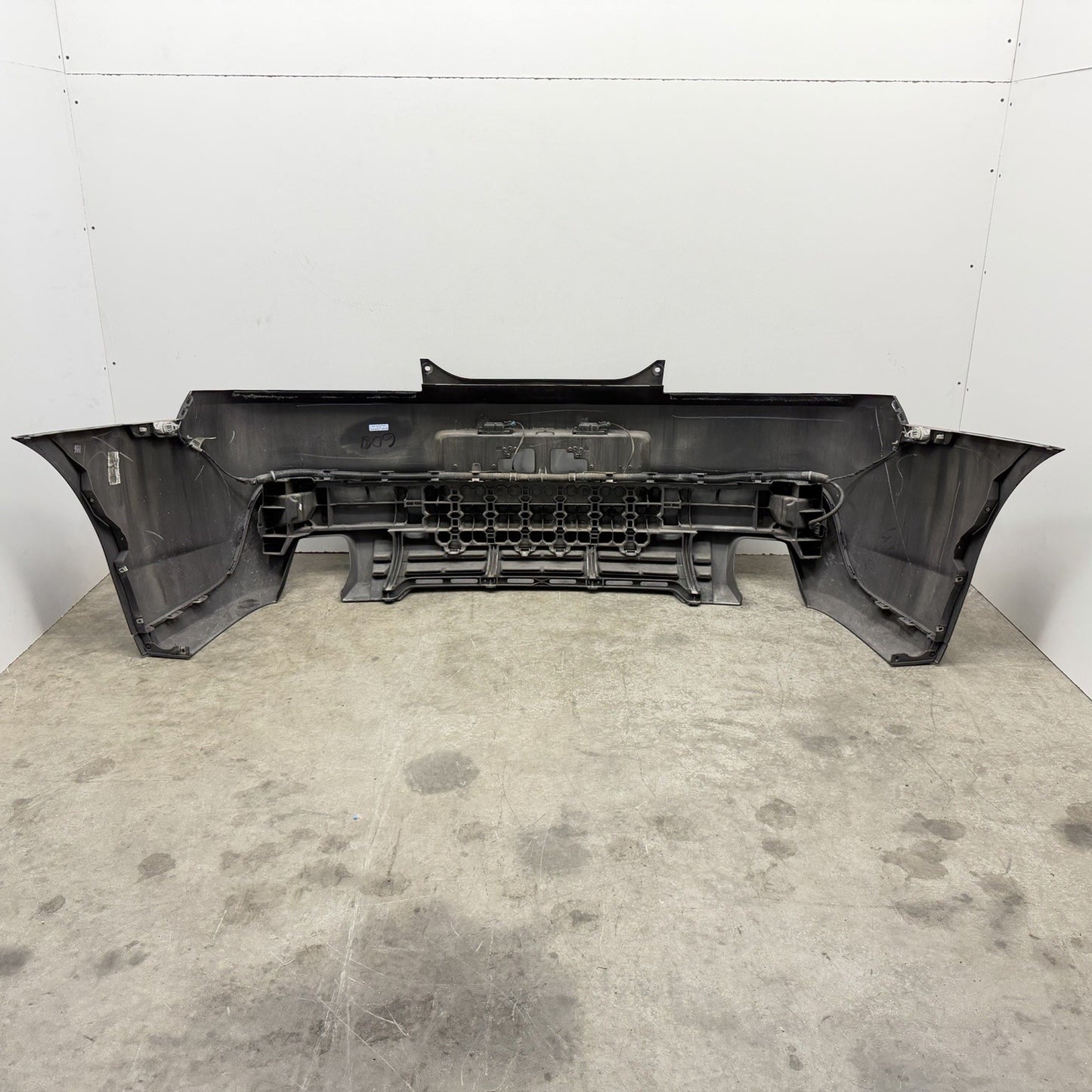 14-15 Chevrolet Camaro SS Rear Bumper Cover Complete W/ Diffuser Black OEM