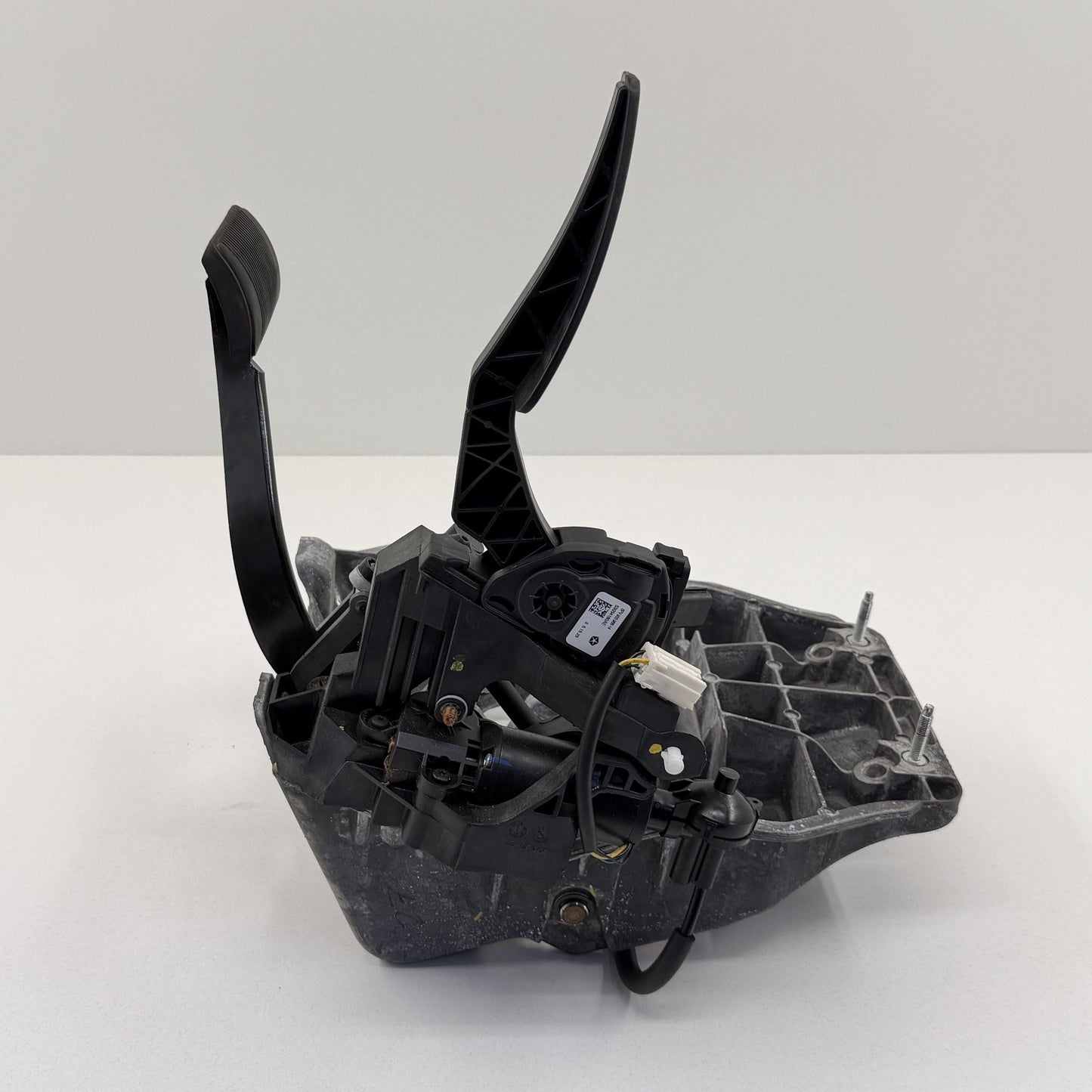 2019-2024 Ram 2500 3500 Adjustable Brake &amp; Accelerator Gas Pedal Assembly OEM