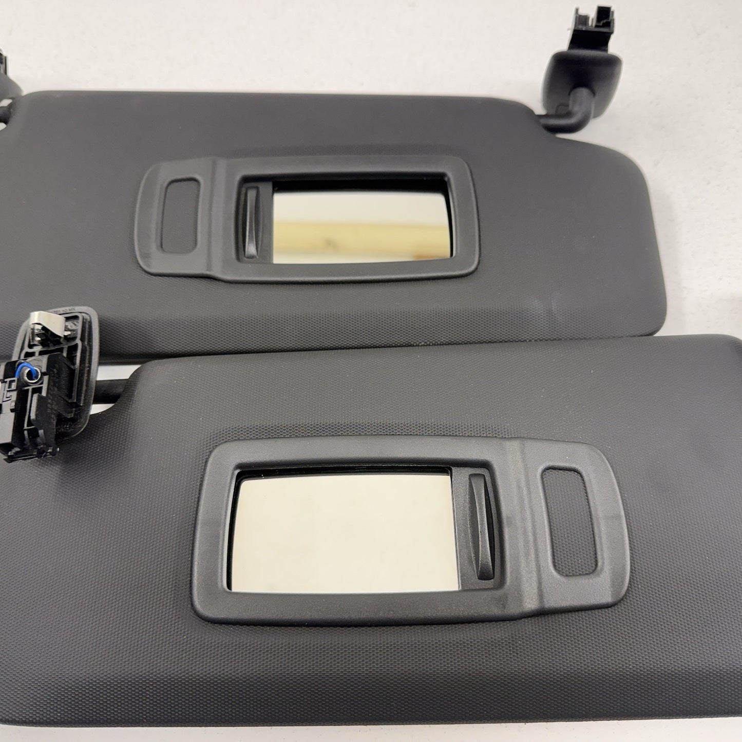 18-24 BMW G01 G02 X3 X4 Sunvisor Sun Visor Shade Pair Left & Right Black OEM