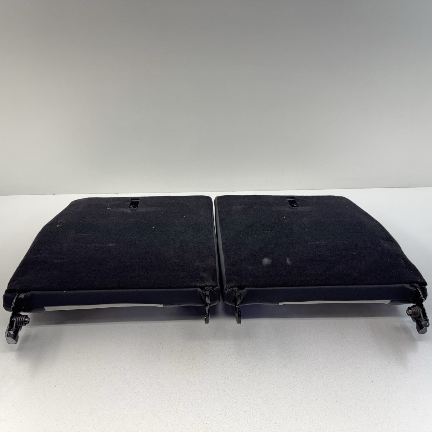 24-26 Ford Mustang GT Premium Rear Seat Set Upper & Lower Leather Space Gray OEM