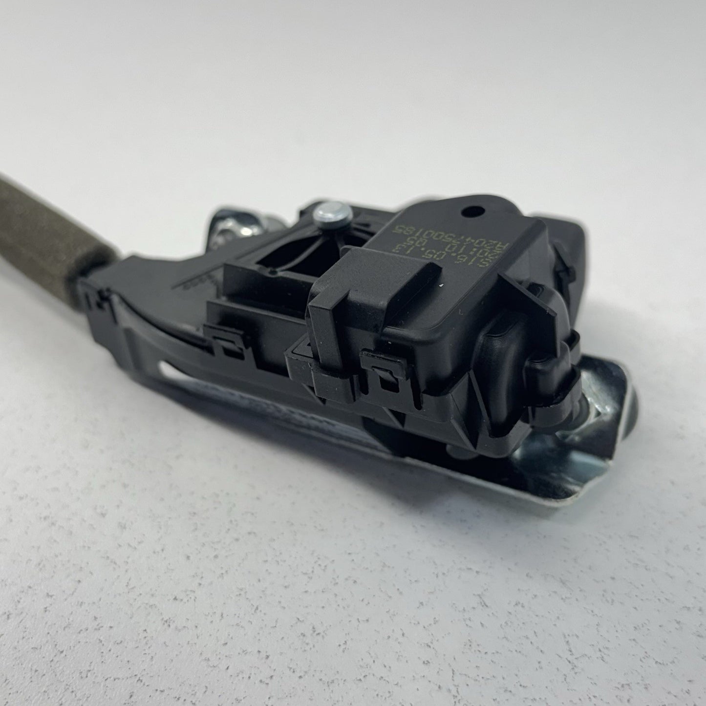 10-16 Mercedes W212 E350 Rear Trunk Lid Latch Lock Actuator 2047500185 OEM