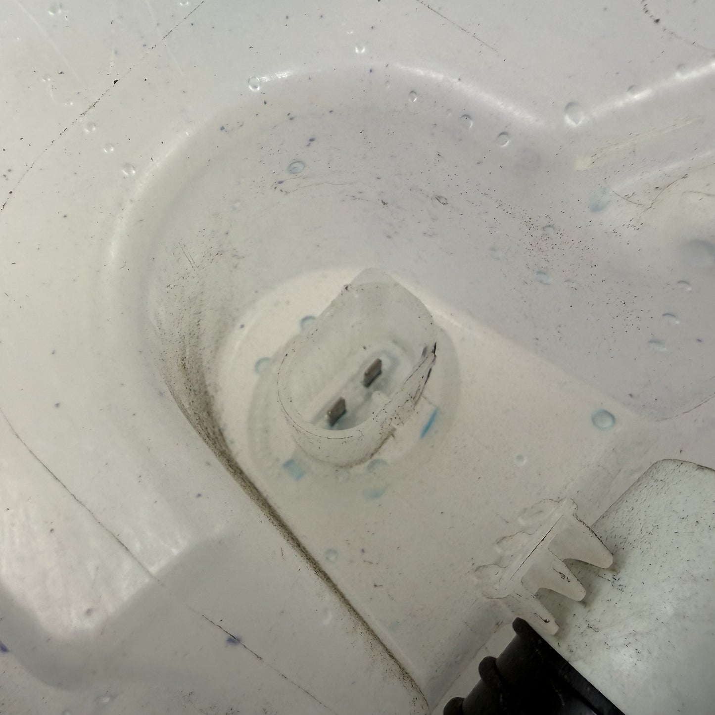 2021-2026 BMW M3 M4 G80 G82 Windshield Washer Reservoir Bottle Tank 9502227 OEM