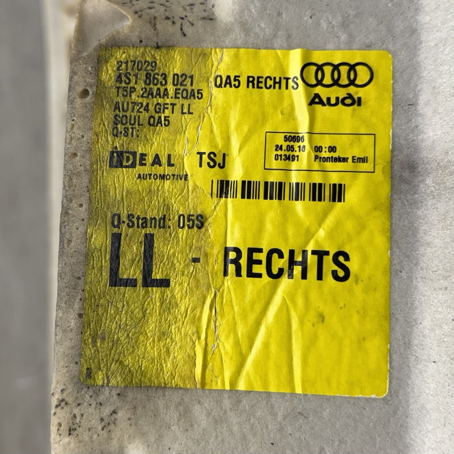 17-23 Audi R8 Interior Floor Body Carpet Pair OEM
