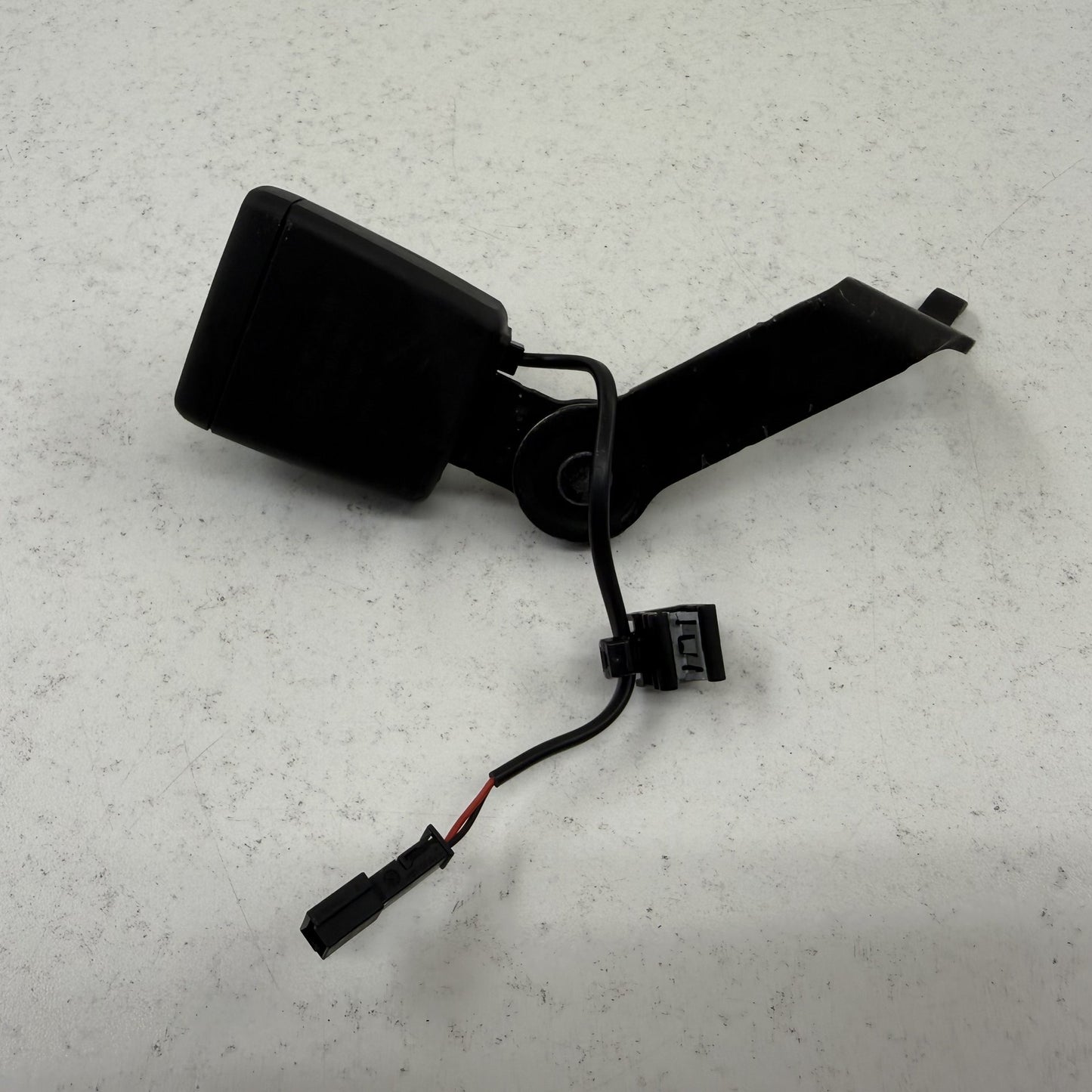 2021-2026 BMW M4 M440i 430i G22 G82 Coupe Right Rear Seat Belt Buckle OEM