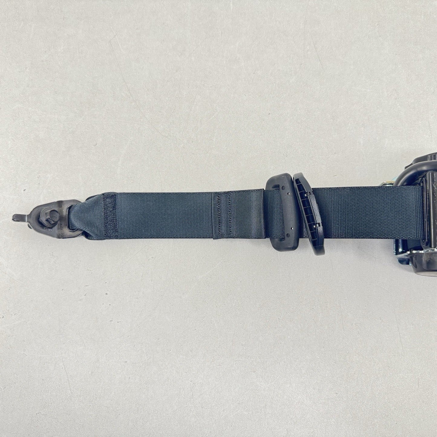 24-25 Ford Mustang GT Passenger Right Rear Seatbelt Seat Belt Retractor OEM