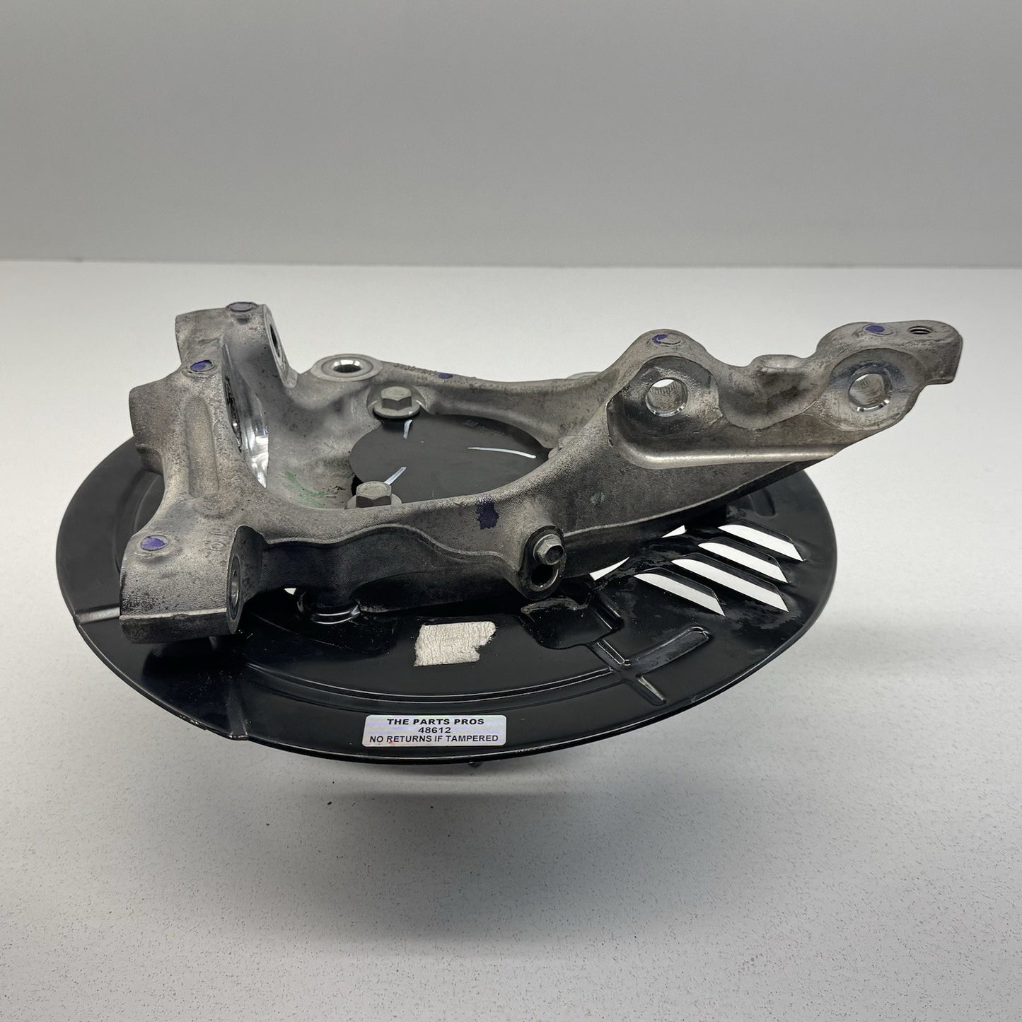16-24 Chevrolet Camaro Driver Left Front Spindle Knuckle Hub Wheel Bearing OEM