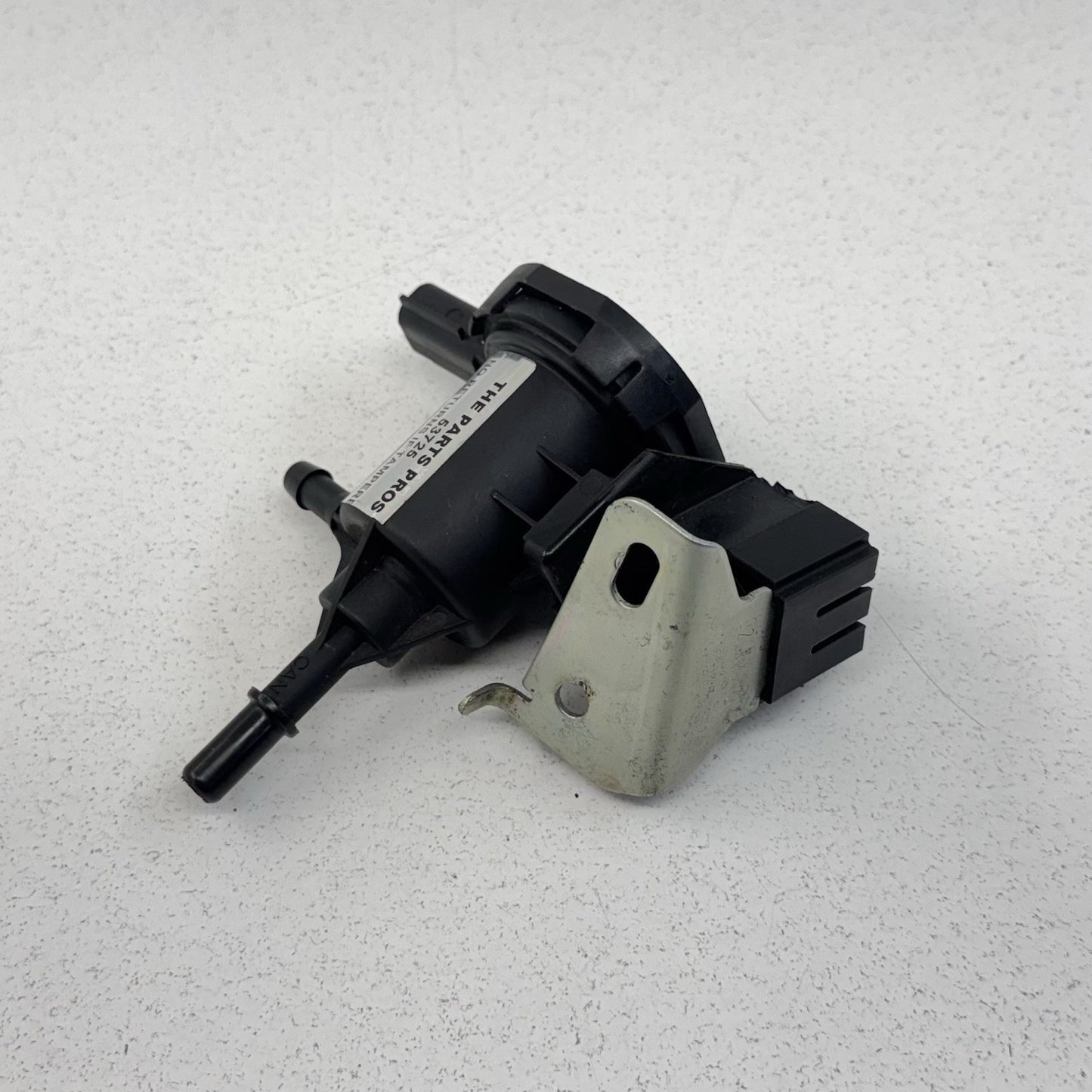 12-18 Mercedes W218 CLS550 Fuel Emission System Purge Valve 0014760532 OEM