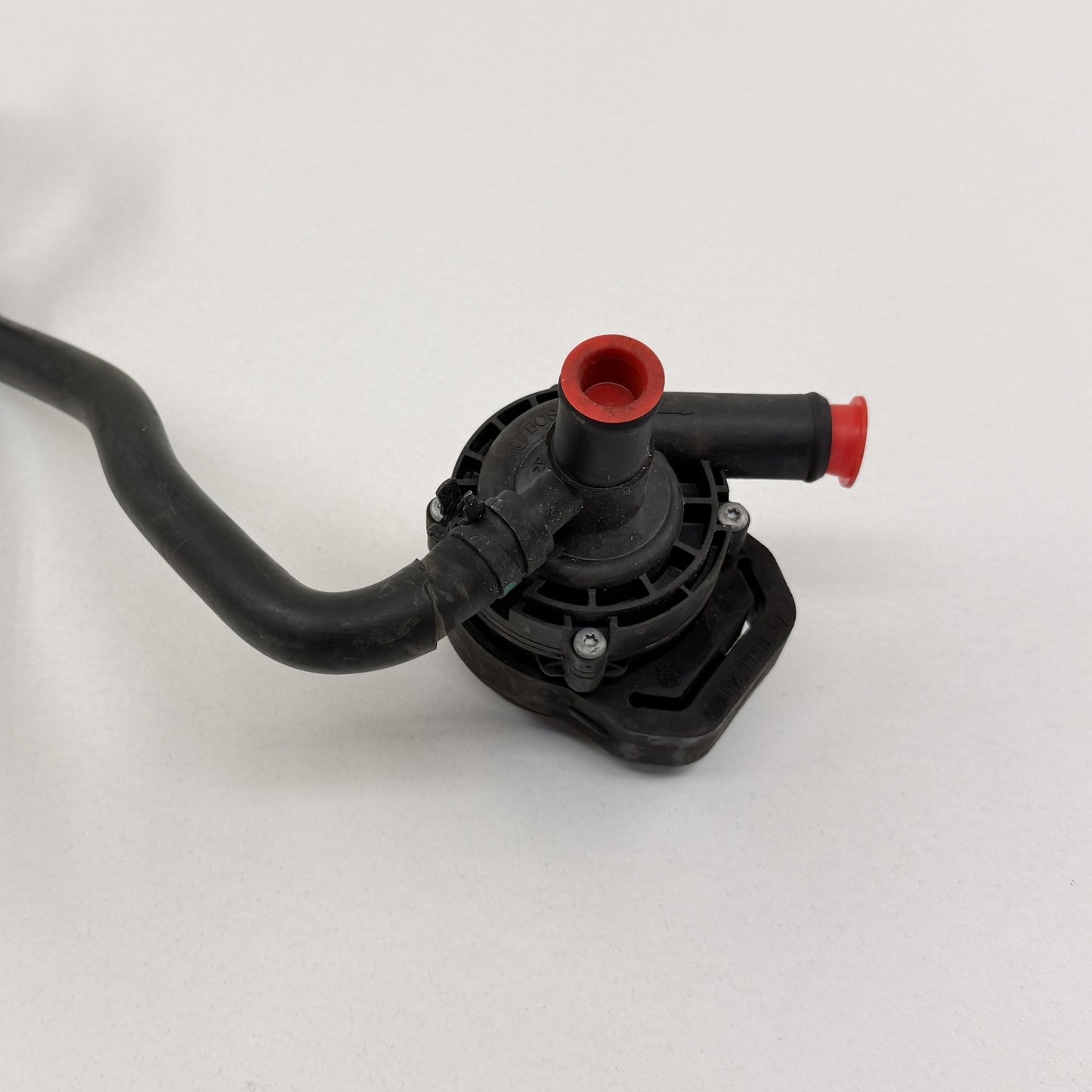 2014-2017 Mercedes-Benz S550 W222 Auxiliary Coolant Water Pump 2118350028 OEM