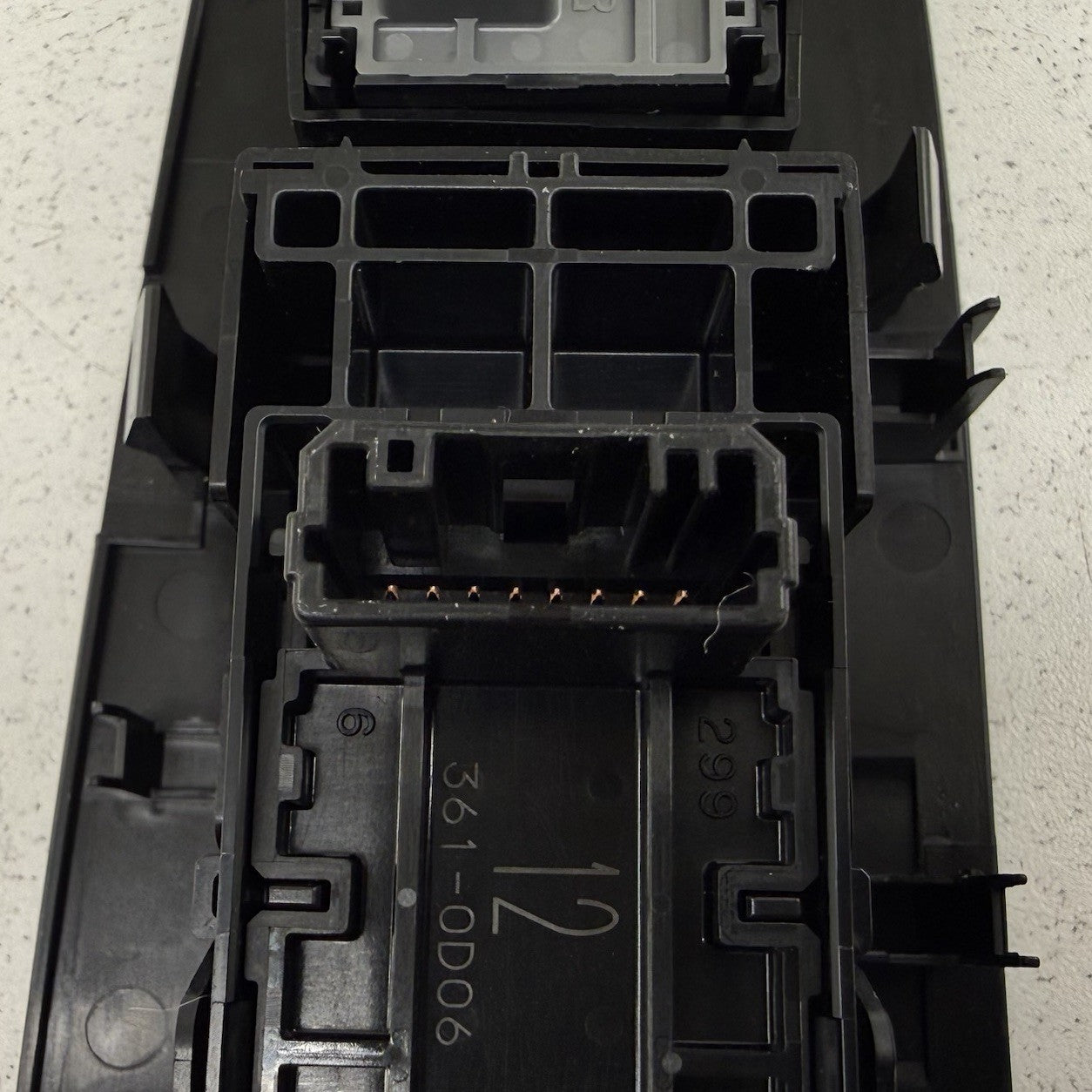 19-22 Toyota Prius / Prius Prime Passenger Right Door Window Switch OEM