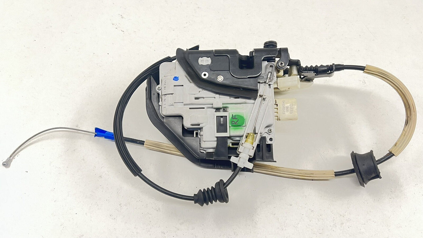 13-18 BENTLEY FLYING SPUR PASSENGER RIGHT FRONT DOOR LATCH LOCK ACTUATOR OEM