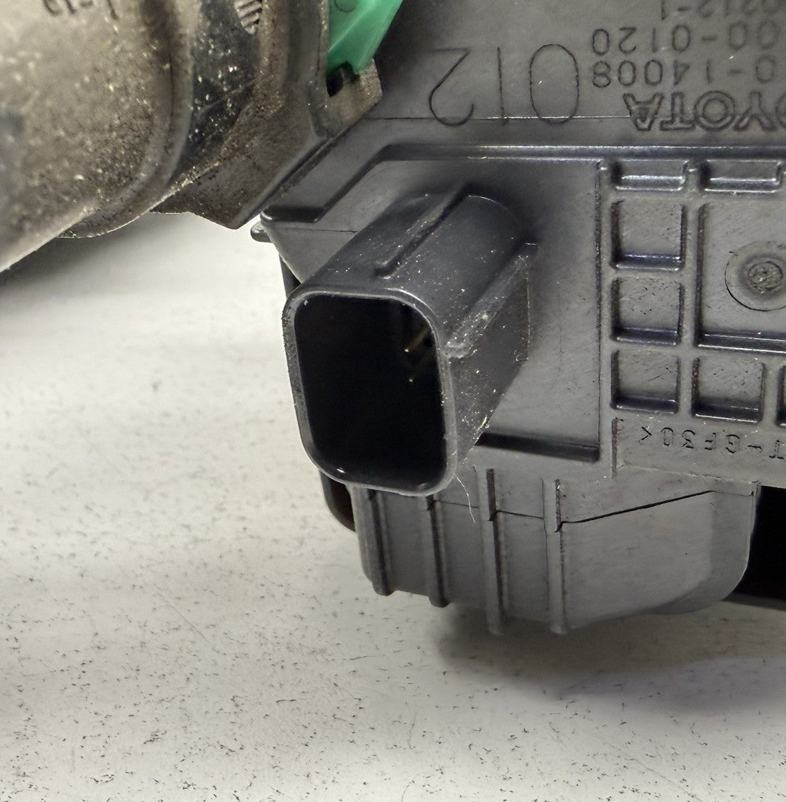 21-26 Lexus IS300 IS350 IS500 Fuel Evap Vapor Charcoal Emission Canister OEM
