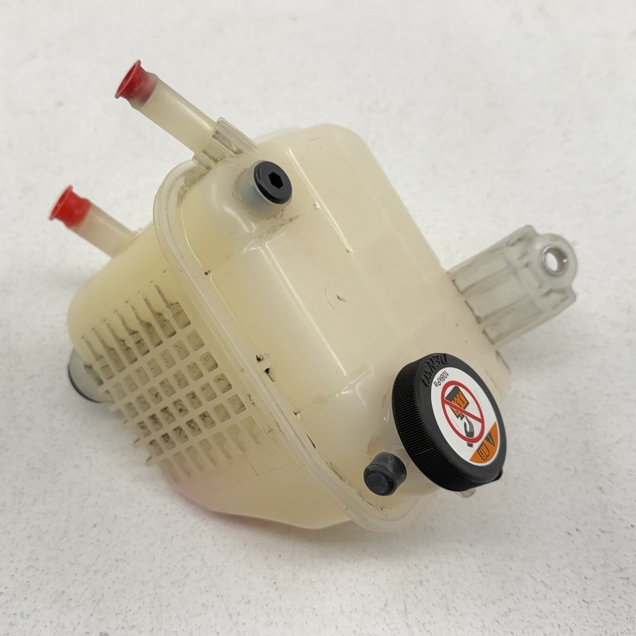 16-20 Toyota Prius / Prius Prime Coolant Reservoir Expansion Tank OEM