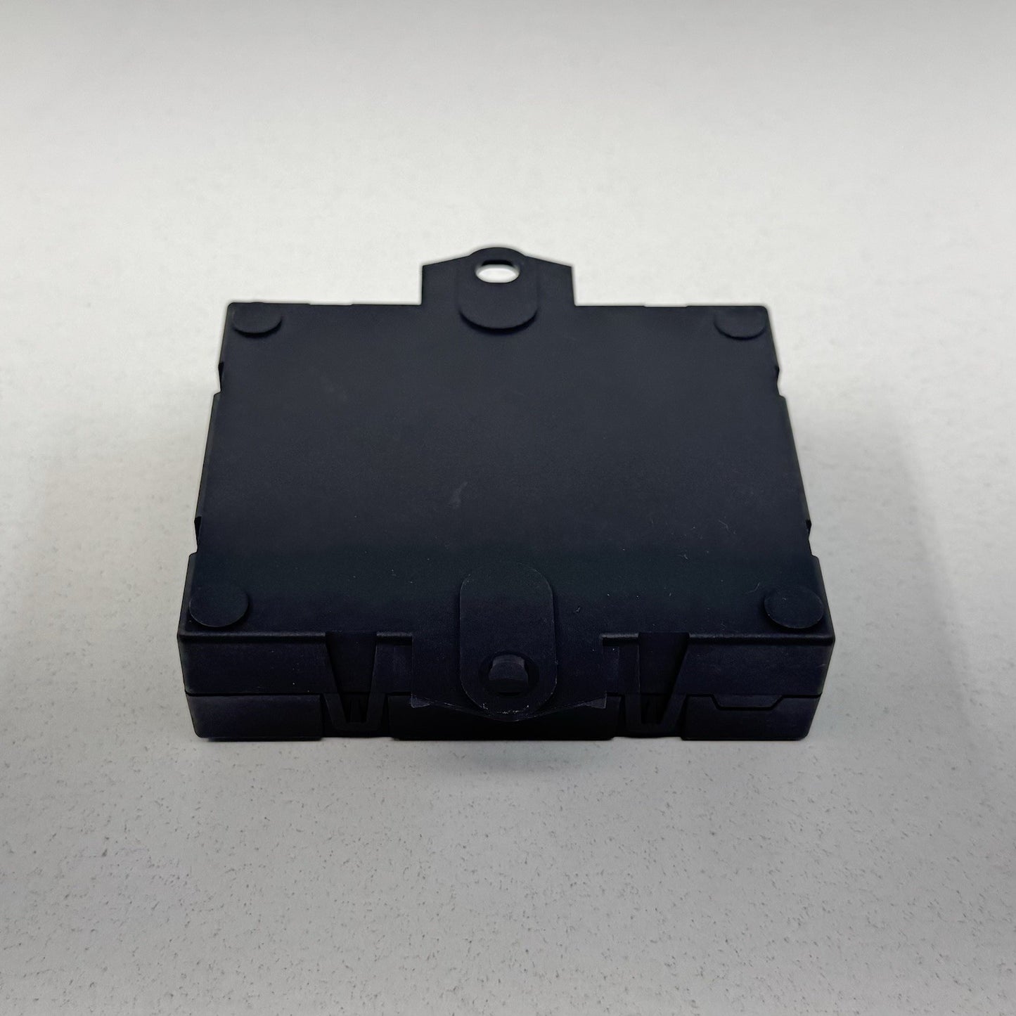 14-24 Maserati Ghibli Trunk Hands Free Release Open Control Module 670037049 OEM