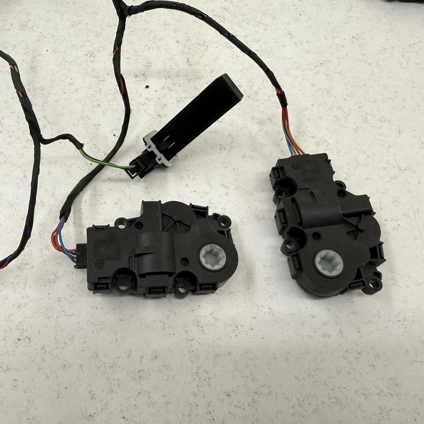 21-26 BMW M4 M440i 430i G82 HVAC AC Flap Air Door Actuator Servo Motor Set OEM