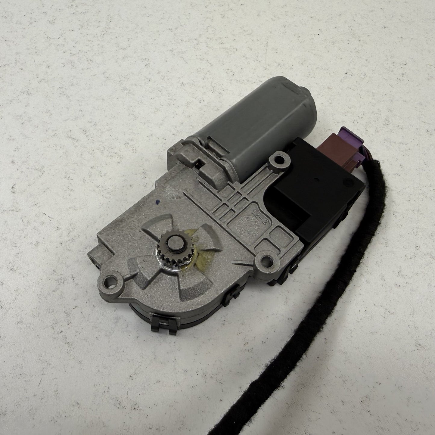 2011-2026 Dodge Durango Sunroof Sun Roof Glass Motor 68082477AE OEM