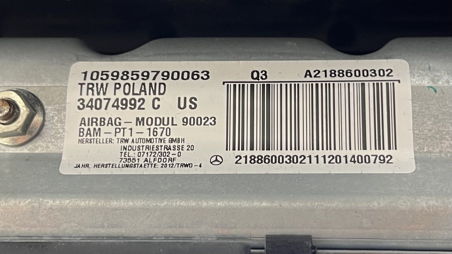 12-18 MERCEDES BENZ CLS550 W218 FRONT GLOVE BOX COMPARTMENT WITH KNEE AIRBAG OEM
