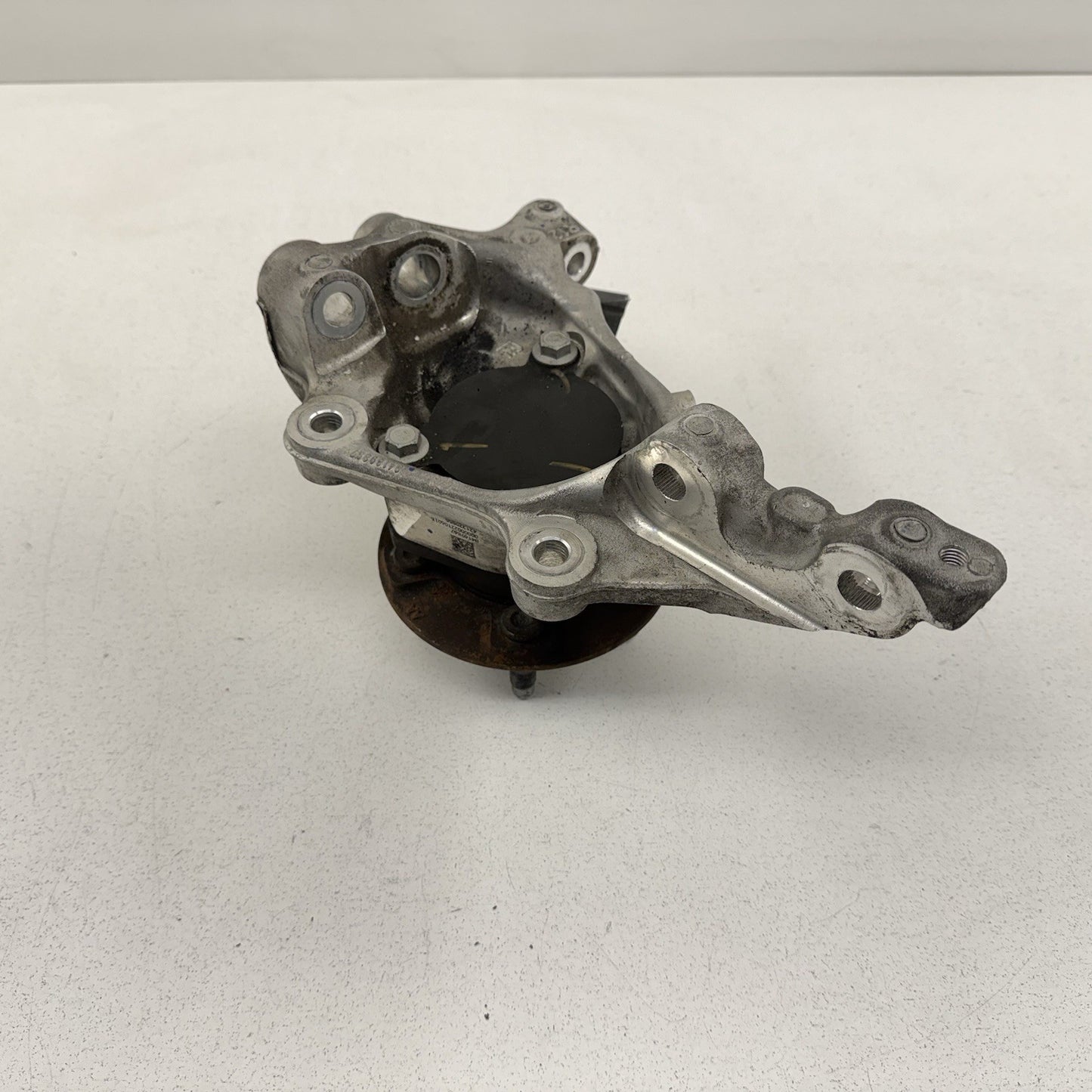 17-24 Chevrolet Camaro ZL1 Right Front Spindle Knuckle Hub Wheel Bearing OEM