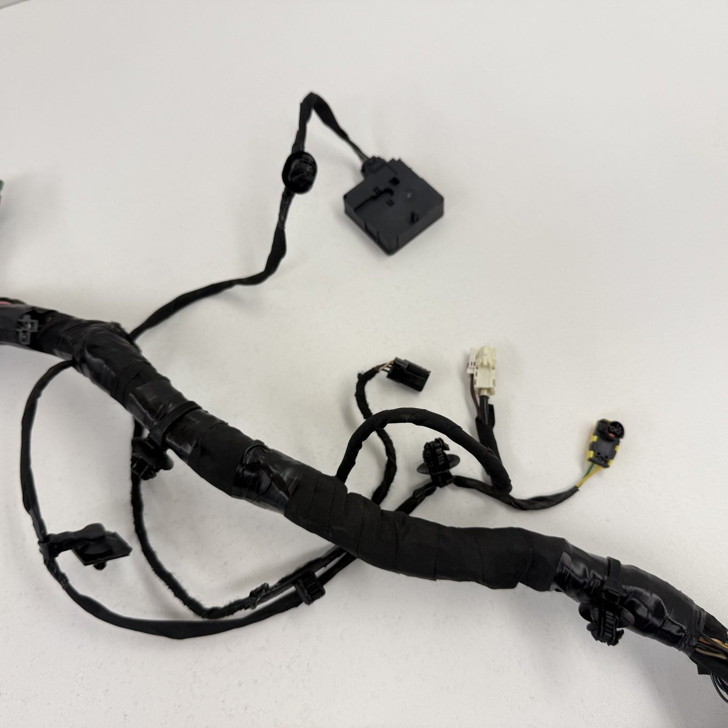 2022-2024 Rivian R1S Dashboard Instrument Panel Wiring Harness PT00417192-D OEM