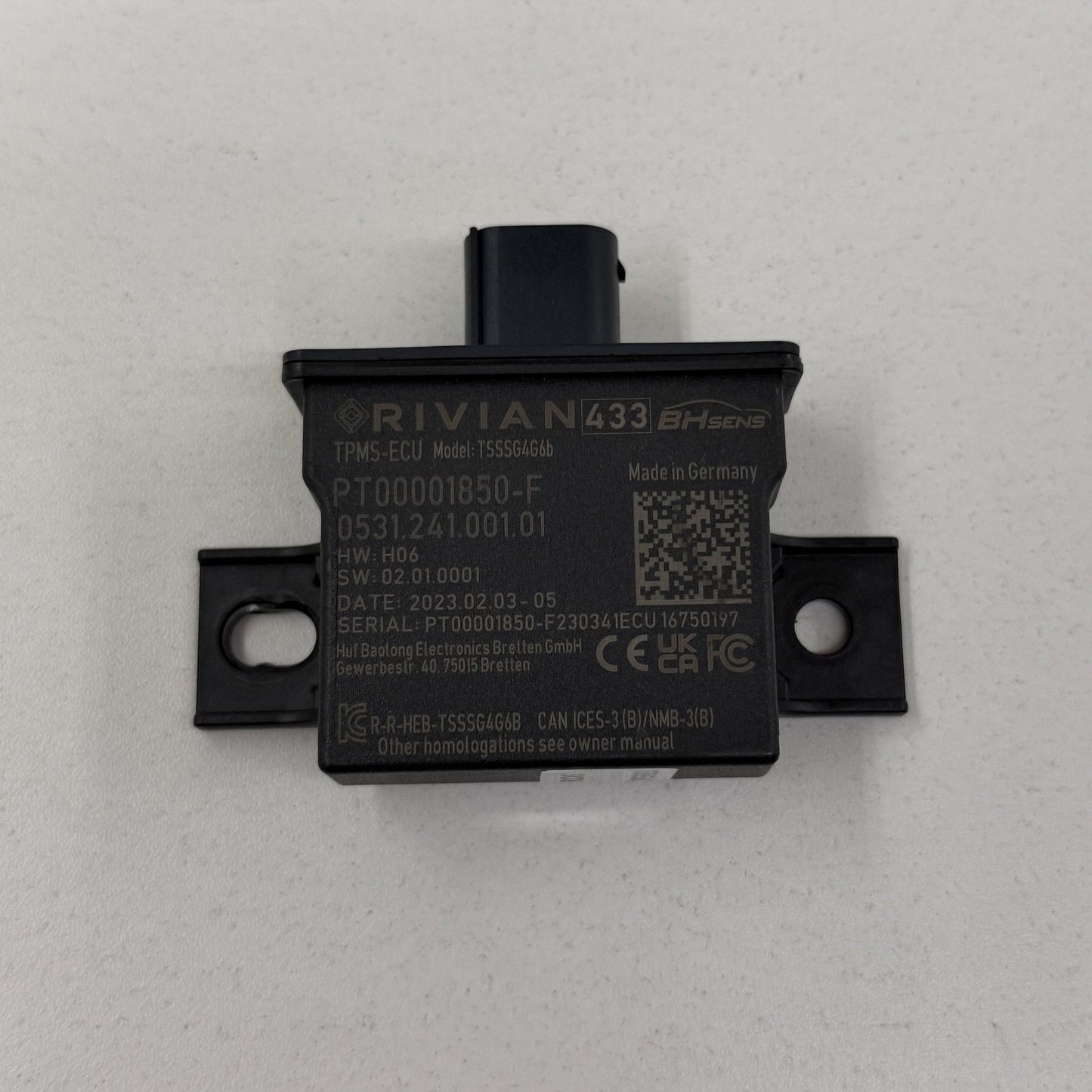 2022-2024 Rivian R1S R1T TPMS Tire Pressure Monitor Module PT00001850-F OEM