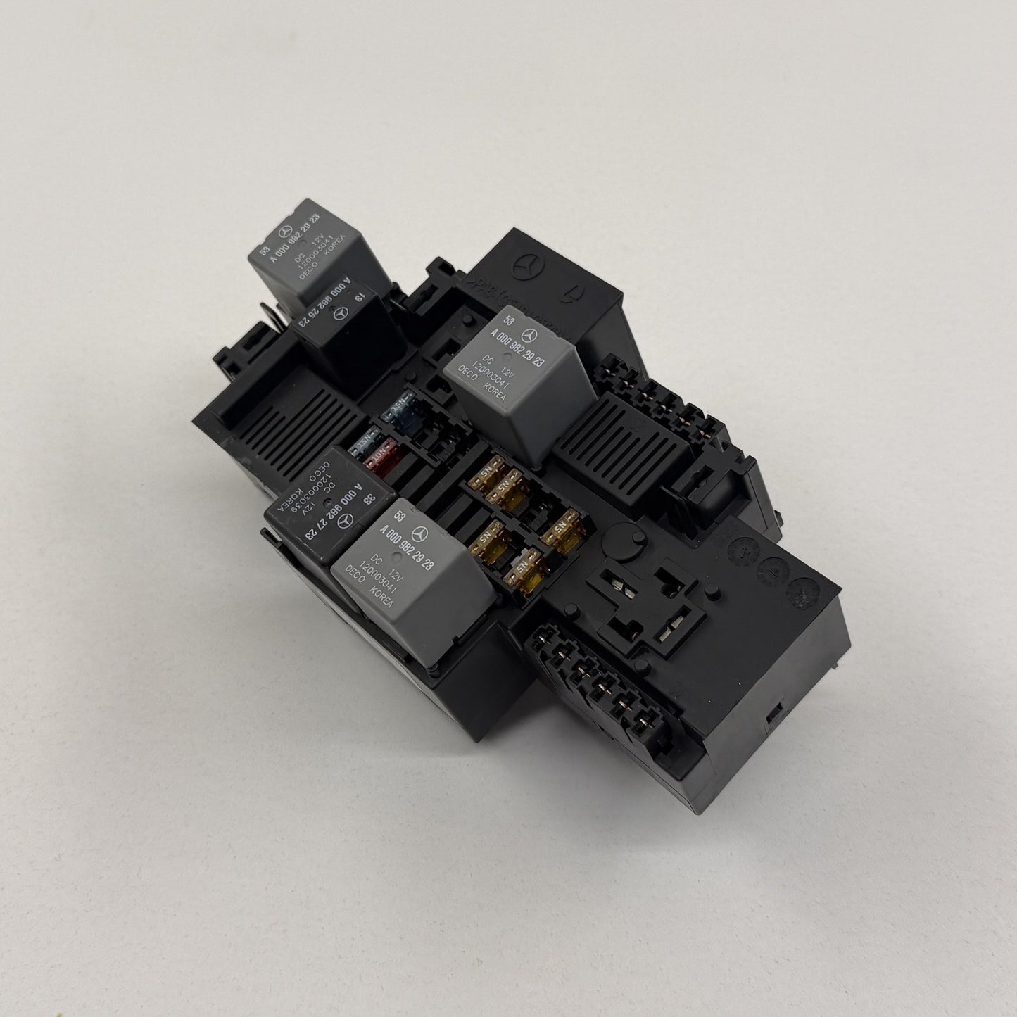 2014-2017 Mercedes S550 W222 Engine Bay Fuse Relay Junction Box 2229066801 OEM