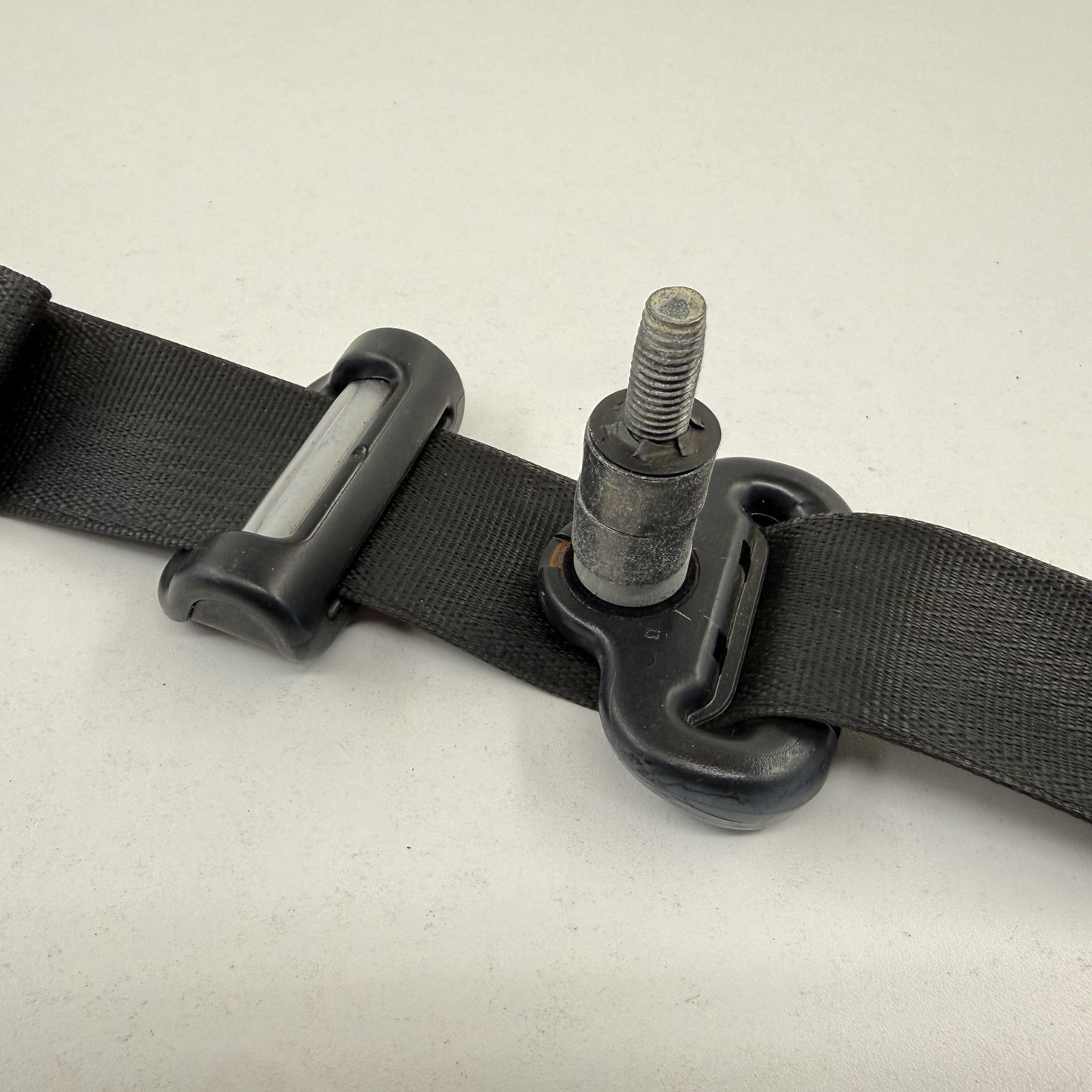 2015-2017 Ford Mustang GT Coupe Left Front Seatbelt Seat Belt Retractor OEM