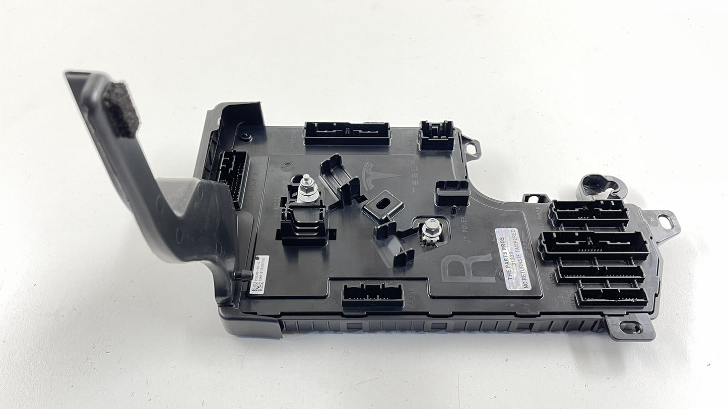 17-23 TESLA MODEL 3 RIGHT FRONT VOLTAGE BODY CONTROL MODULE 110034000G OEM