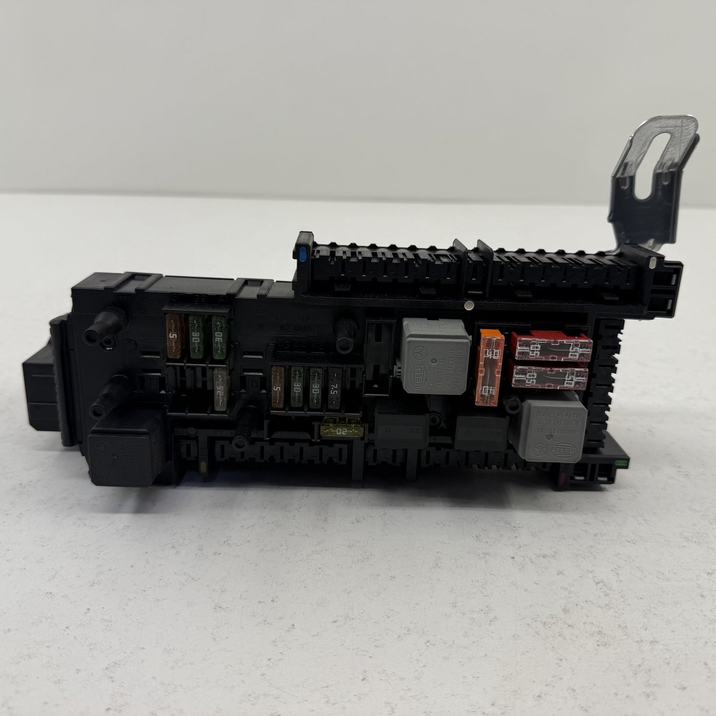2012-2014 Mercedes-Benz C250 W204 Rear SAM Fuse Relay Junction Box Module OEM