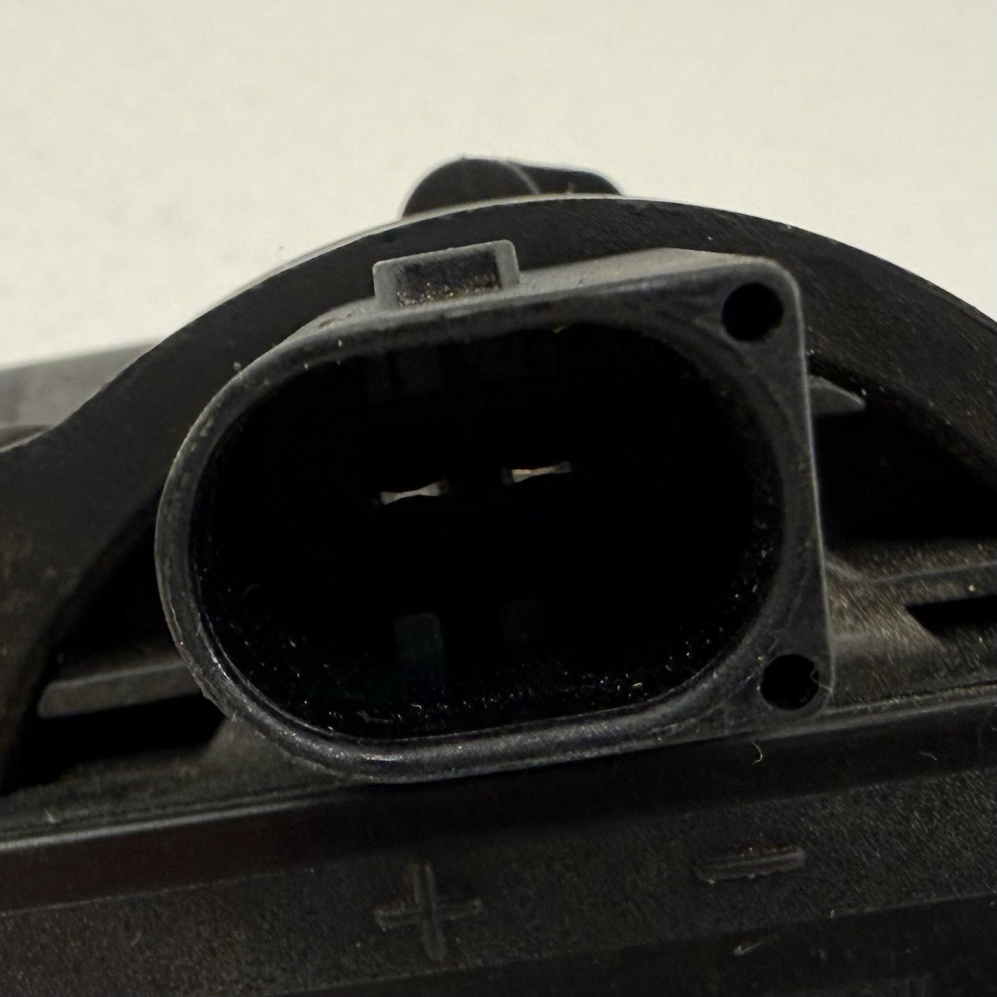 03-16 Mercedes W212 E350 Auxiliary Water Pump 2118350364 56K Miles OEM