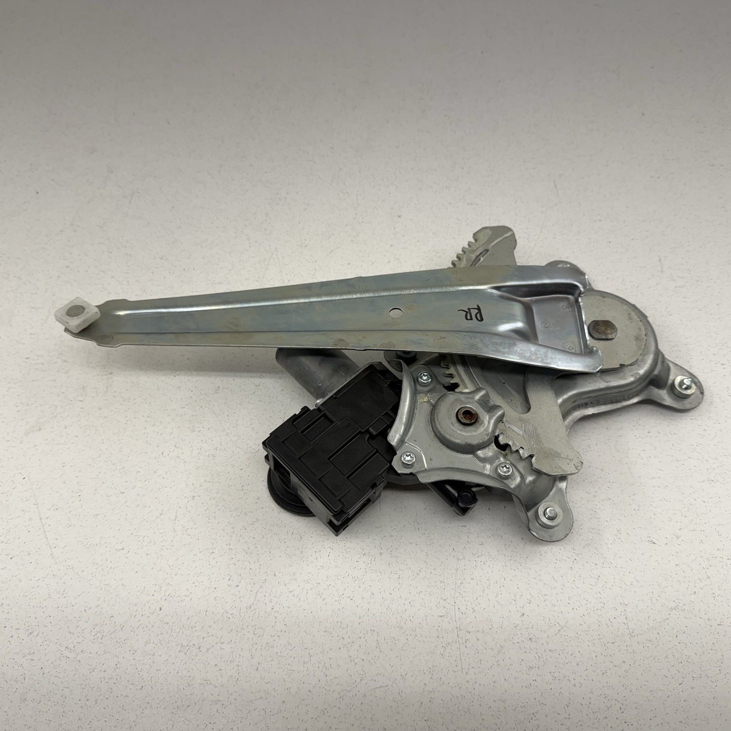 21-26 Lexus IS300 IS350 IS500 Right Rear Door Glass Window Regulator Motor OEM