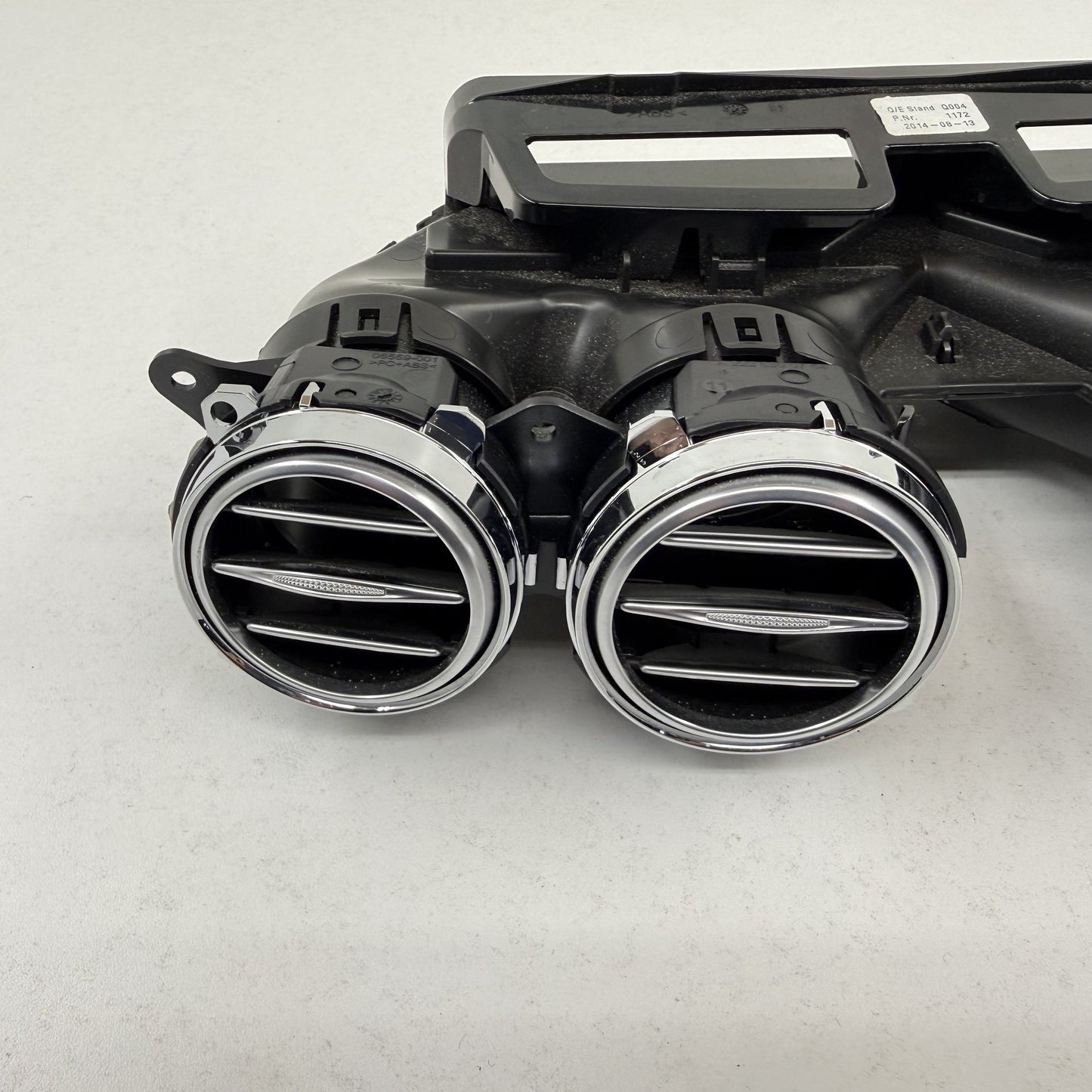 2014-2020 Mercedes-Benz S550 W222 Center Dash AC Air Vent Set 2228310245 OEM