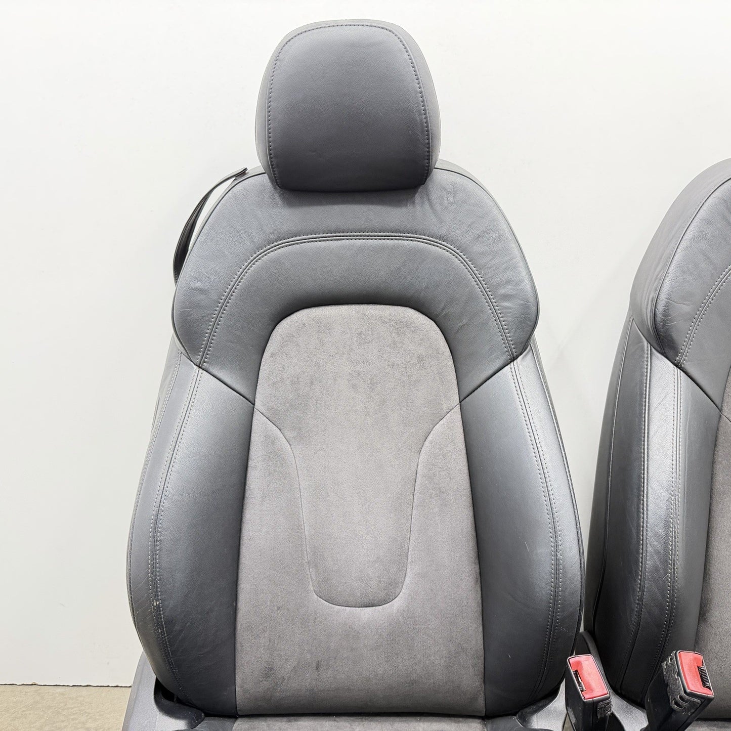 08-15 Audi TT Front Bucket Recaro Power Seat Pair Leather Suede OEM
