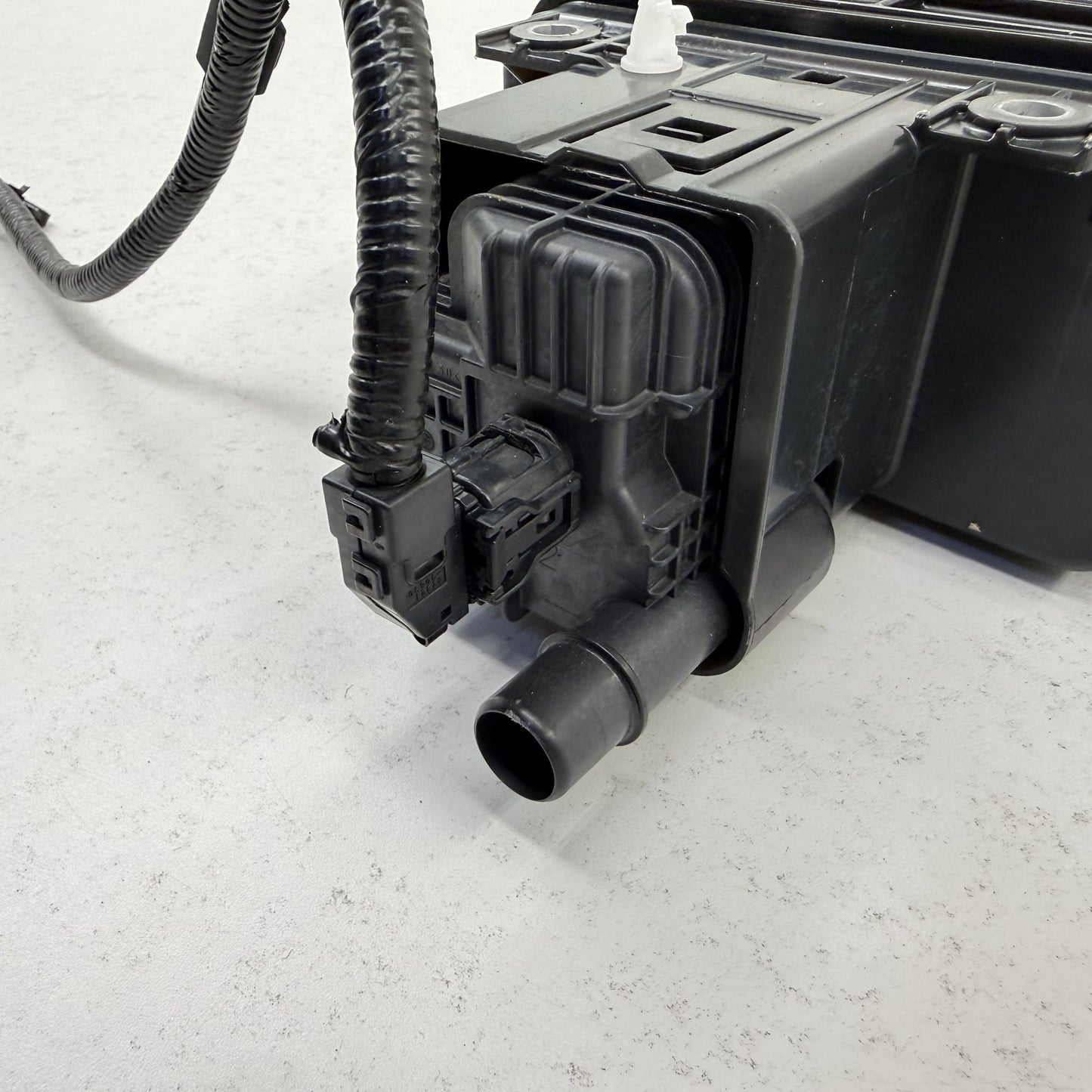 2019-2025 Toyota RAV4 Fuel Evap Vapor Charcoal Emission Canister 77740-33240 OEM