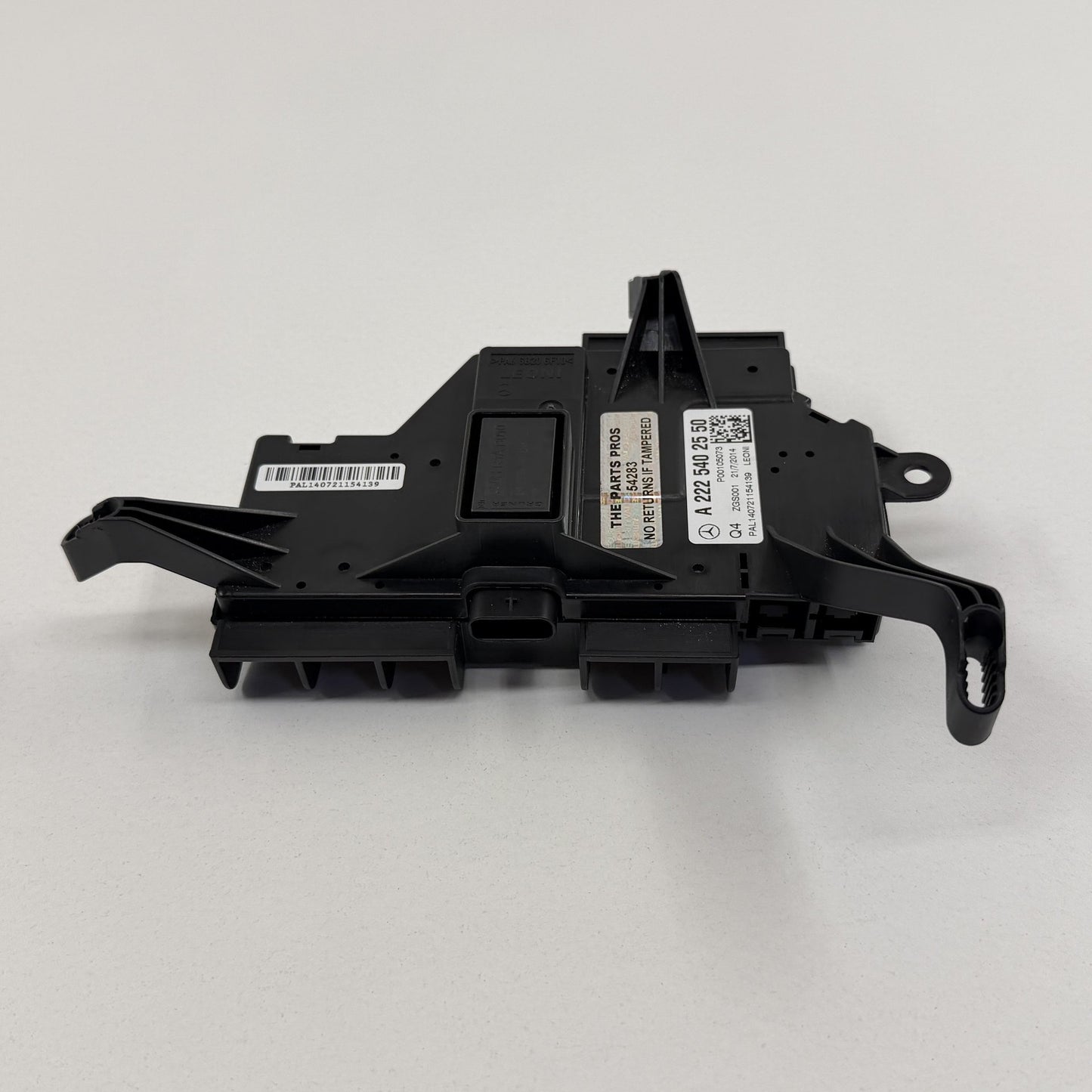 2014-2017 Mercedes-Benz S550 W222 Front Dash Fuse Relay Junction Box OEM