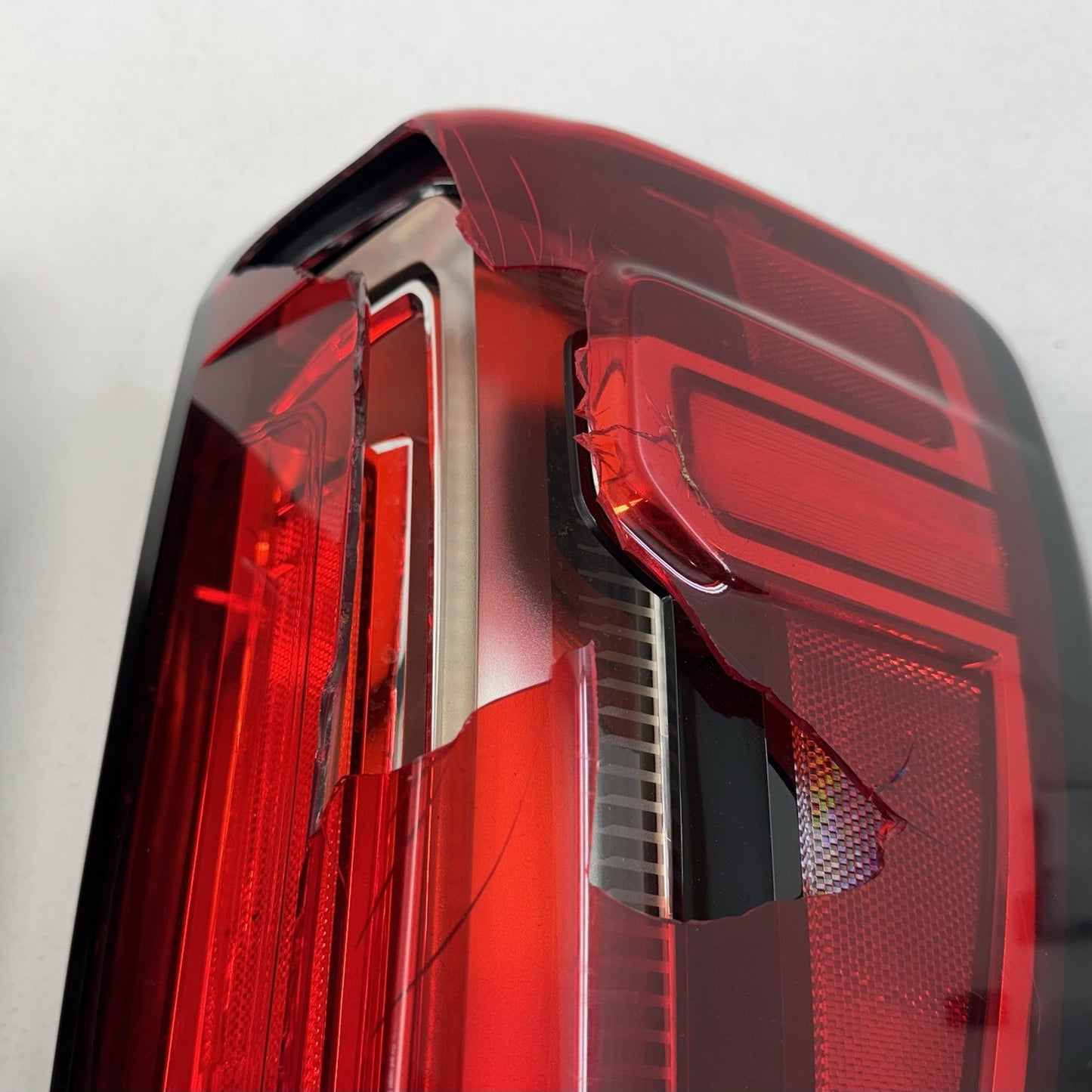 20-23 GMC Sierra 2500 3500 Rear Taillight Lamp Pair Left & Right LED OEM *NOTE*