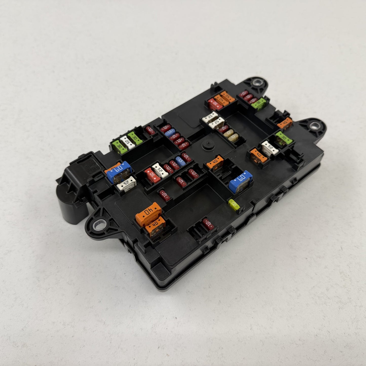 2022-2024 Rivian R1S R1T Right Cabin Fuse Relay Junction Box PT00031577-F OEM