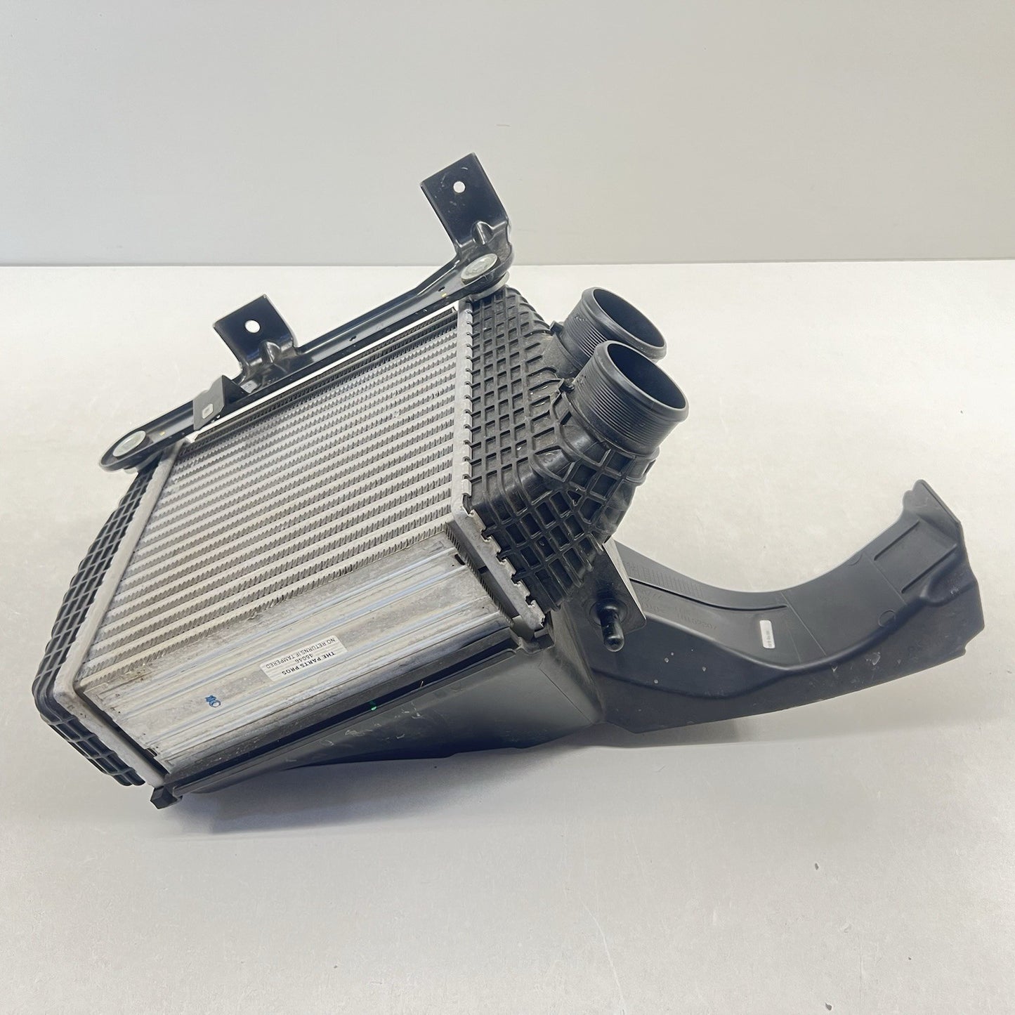 18-24 MASERATI GHIBLI DRIVER LEFT TURBO INTERCOOLER WITH DUCT 670109550 OEM