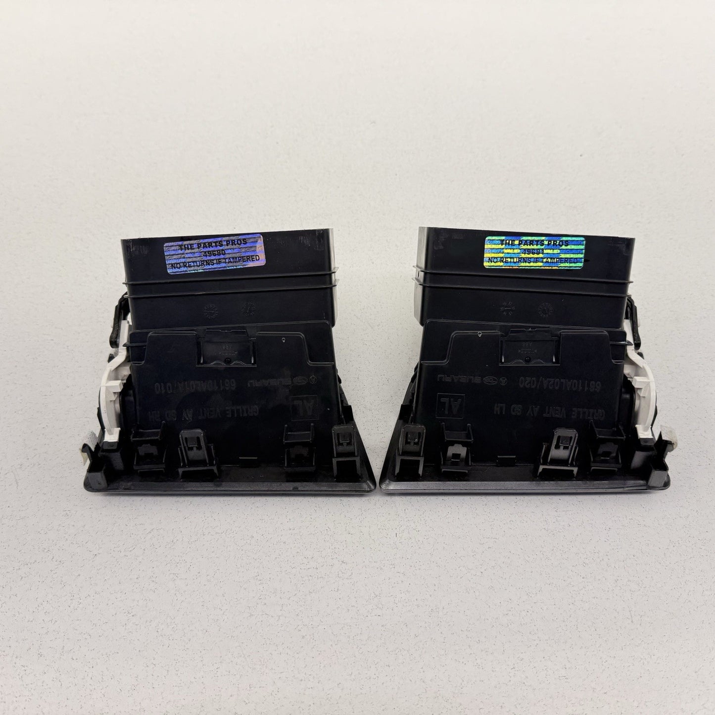 15-19 Subaru Outback Front Outer Dash Air Vent Pair Left & Right OEM