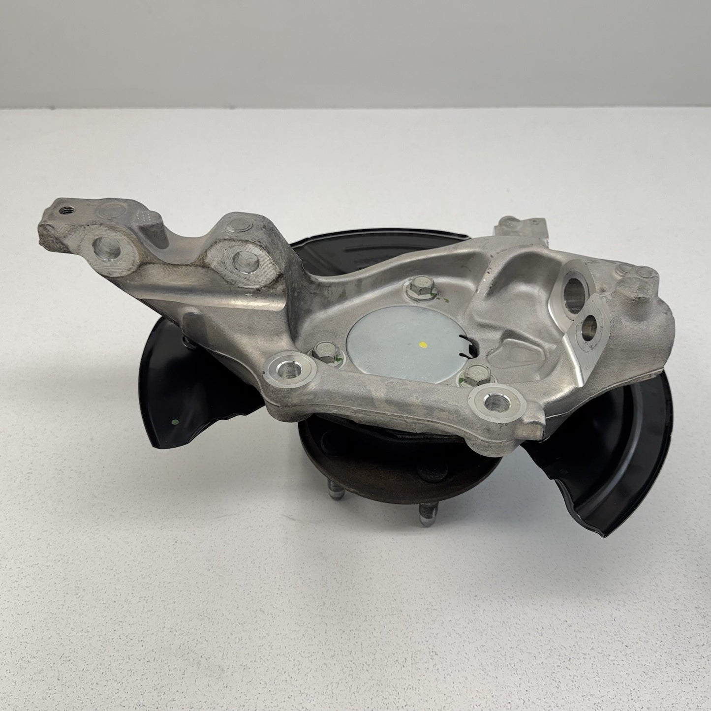 10-15 Chevrolet Camaro SS Left Front Spindle Knuckle Hub Wheel Bearing OEM