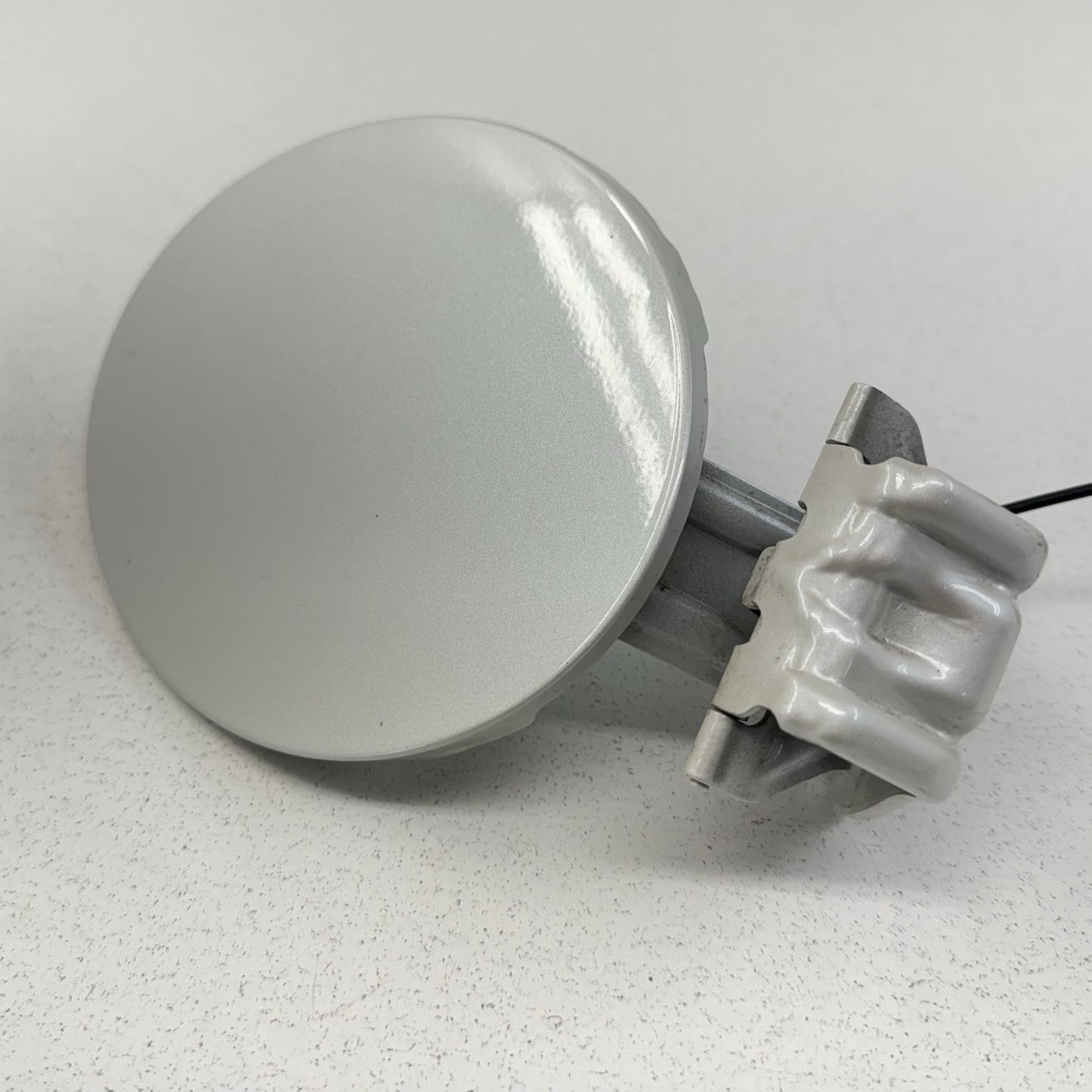 13-20 Subaru BRZ 86 FR-S Fuel Tank Gas Cap Door Lid Cover Satin White OEM