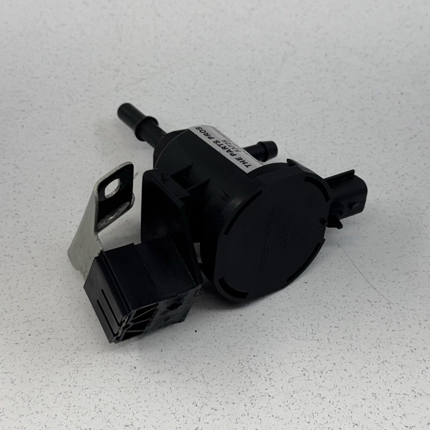 12-18 Mercedes W218 CLS550 Fuel Emission System Purge Valve 0014760532 OEM