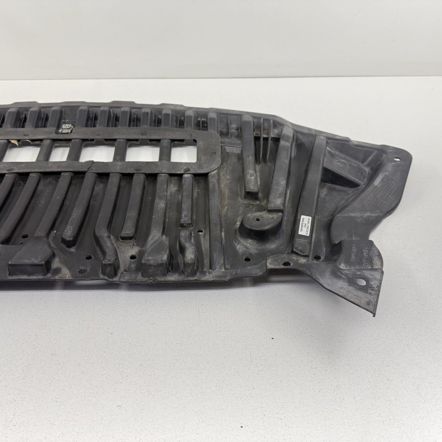 12-18 Mercedes W218 CLS550 Front Bumper Under Tray Splash Shield 2125203923 OEM