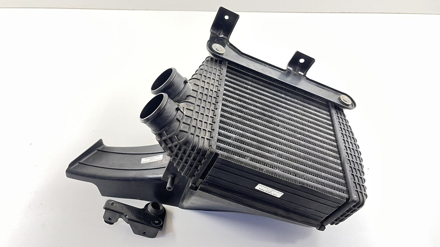 14-17 MASERATI QUATTROPORTE RIGHT TURBO INTERCOOLER W/ DUCT 670009833 OEM
