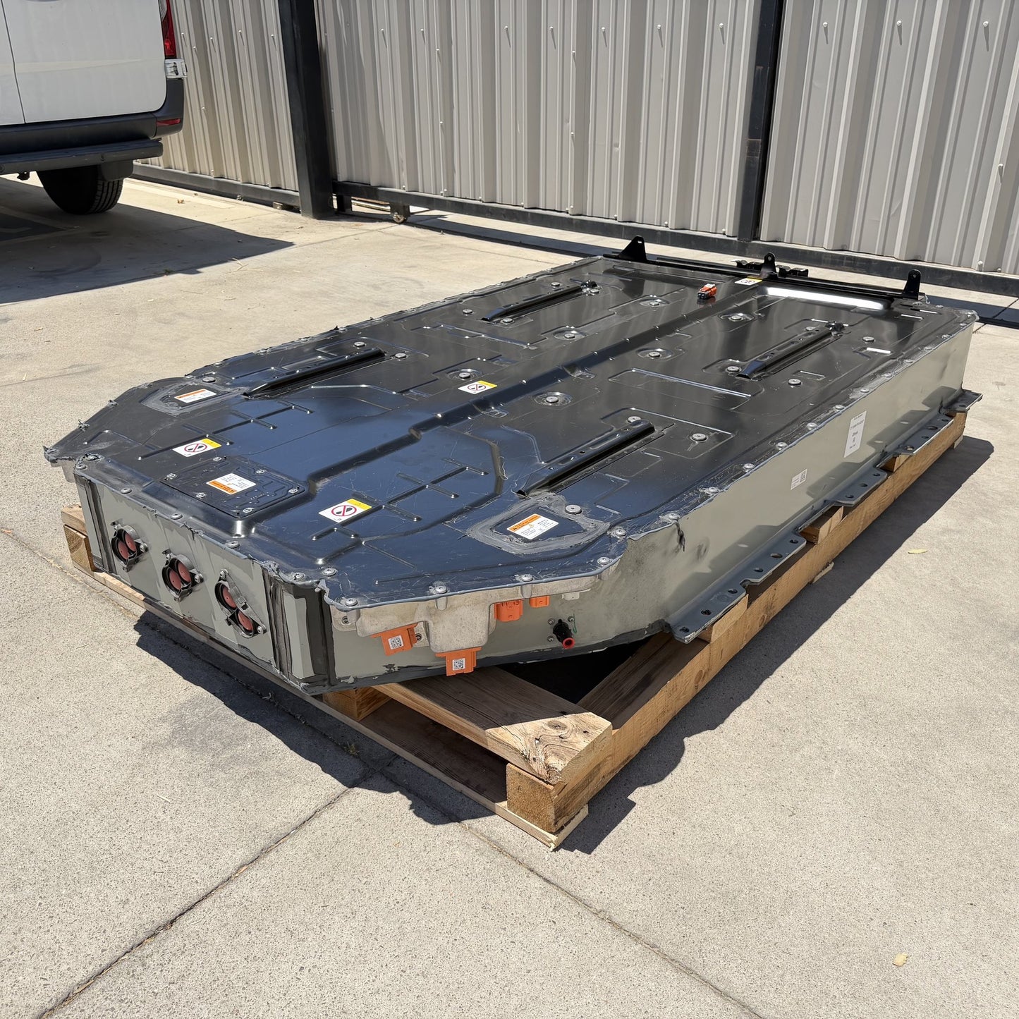 2022-2024 Rivian R1S Quad Motor High Voltage Large Battery Pack 141kWh OEM