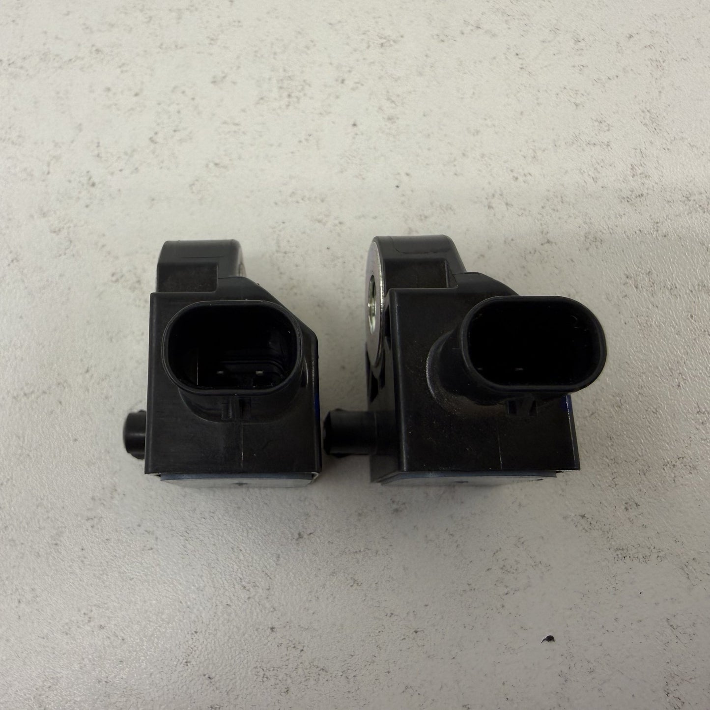 2022-2024 Rivian R1S R1T Front Crash Impact Sensor Pair PT00001456 OEM