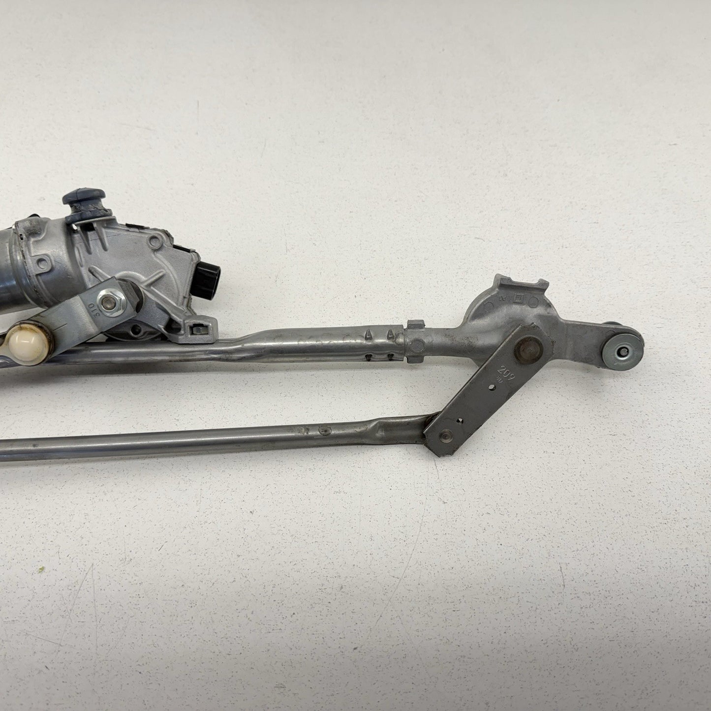 16-24 Chevrolet Camaro Windshield Wiper Motor W/ Linkage Arm 84498919 OEM