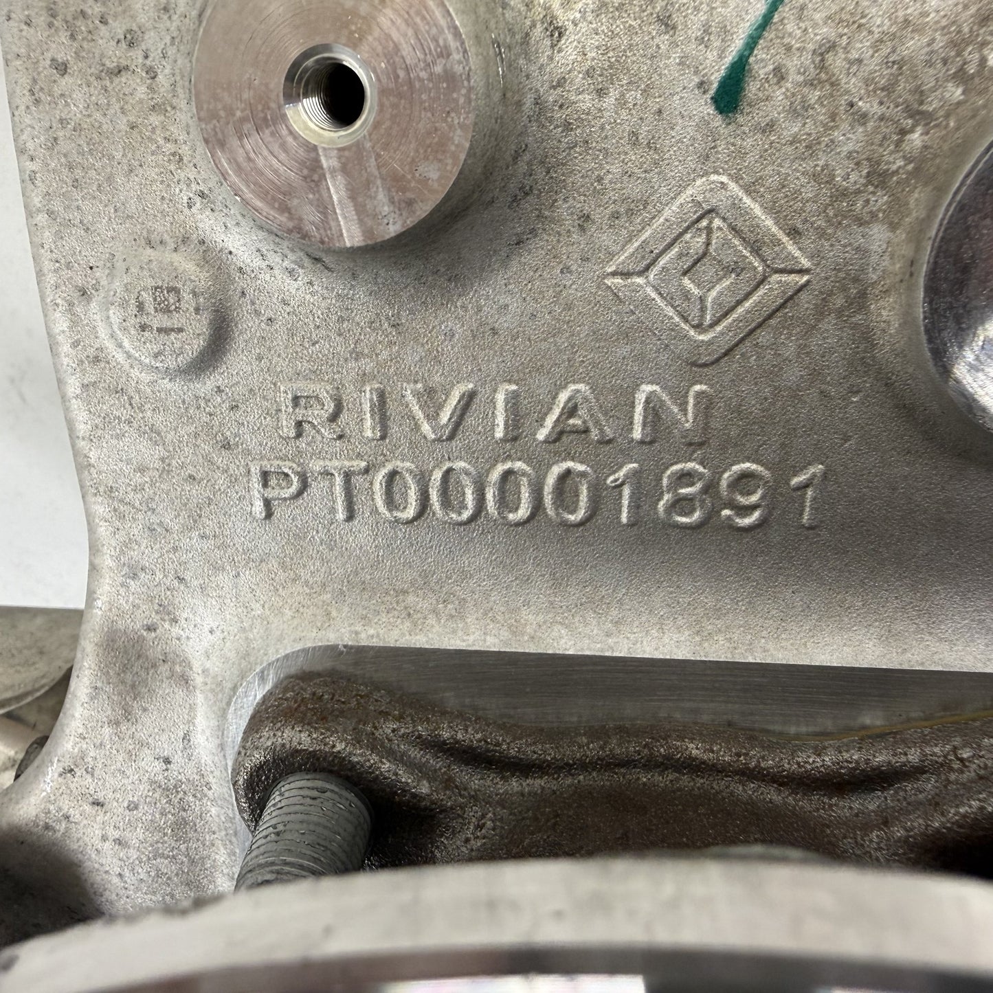 2022-2024 Rivian R1S R1T Driver Left Rear Spindle Knuckle Hub Wheel Bearing OEM