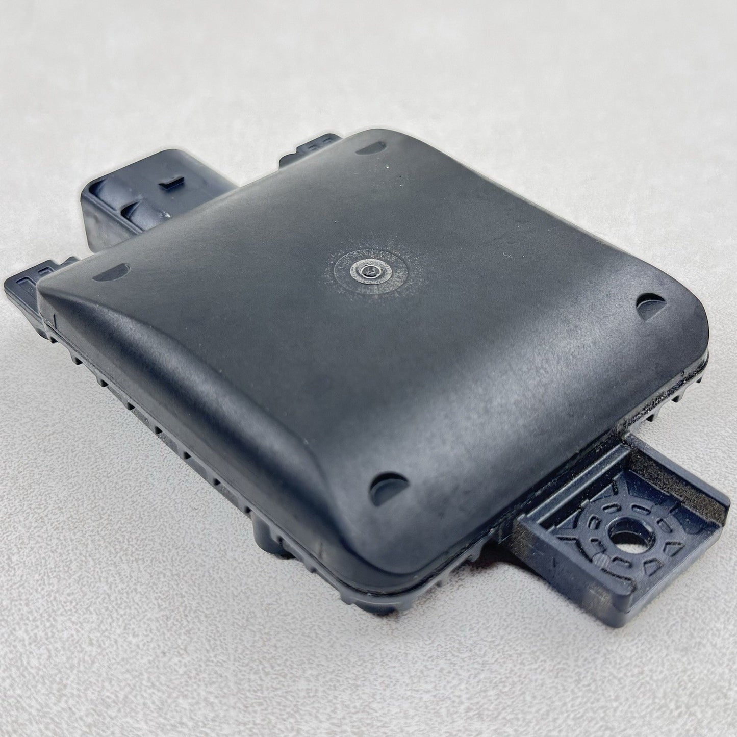 22-25 VOLKSWAGEN GOLF R MK8 RIGHT REAR BLIND SPOT SENSOR RADAR MONITOR OEM