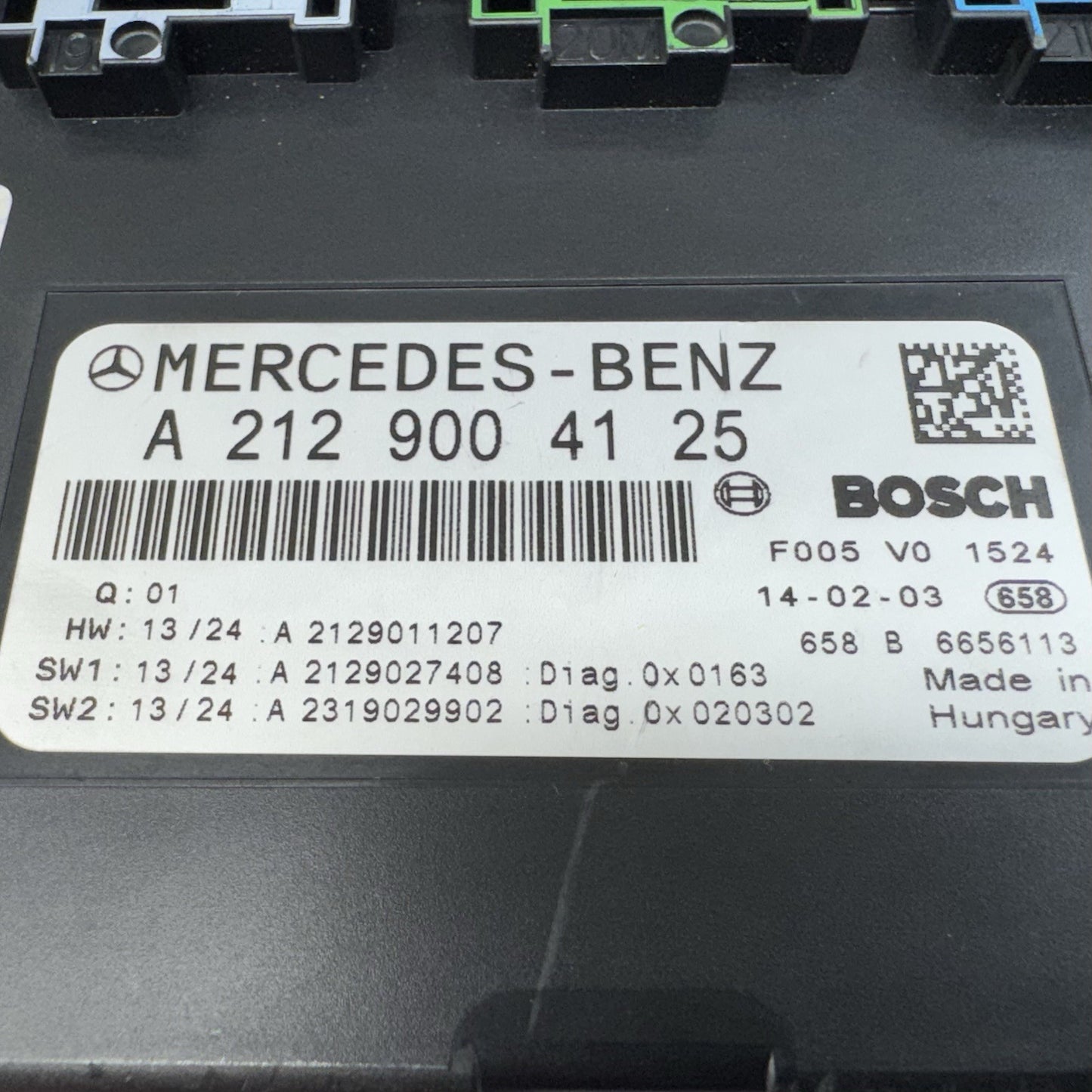 12-18 Mercedes W218 CLS550 Front SAM Module Fuse Relay Junction Box OEM