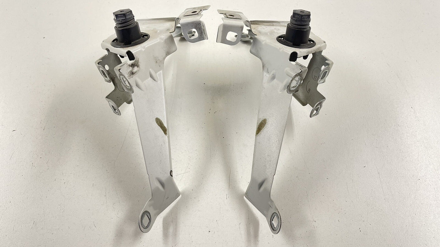 12-19 BMW M6 LEFT & RIGHT FRONT FENDER BRACKET SUPPORT MOUNT PAIR OEM