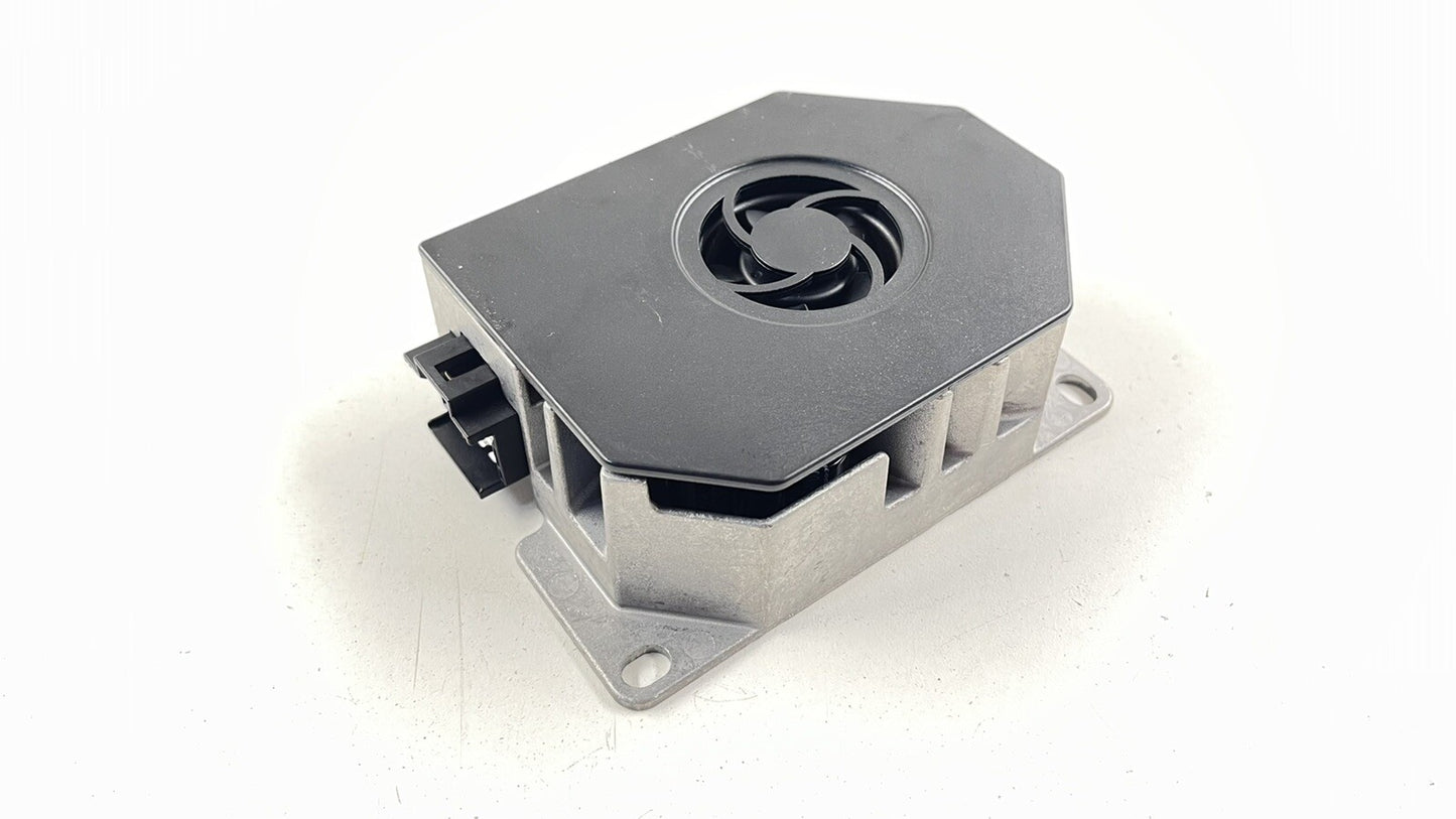 07-14 MERCEDES W212 W219 CLS E CLASS SUBWOOFER AMPLIFIER AMP HARMAN BECKER OEM